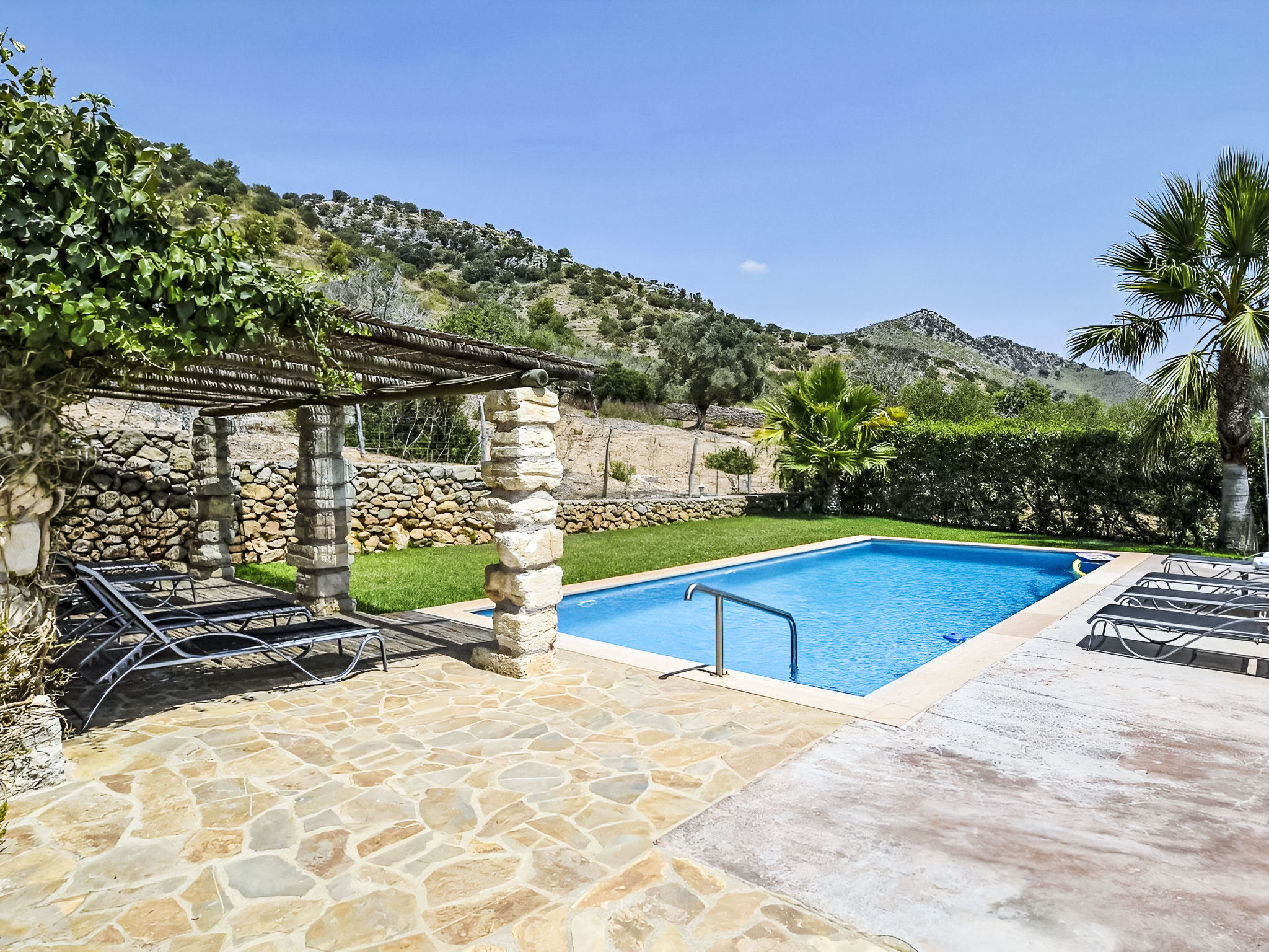 Beeindruckende Finca mit Pool und Klimatisierung - Outside