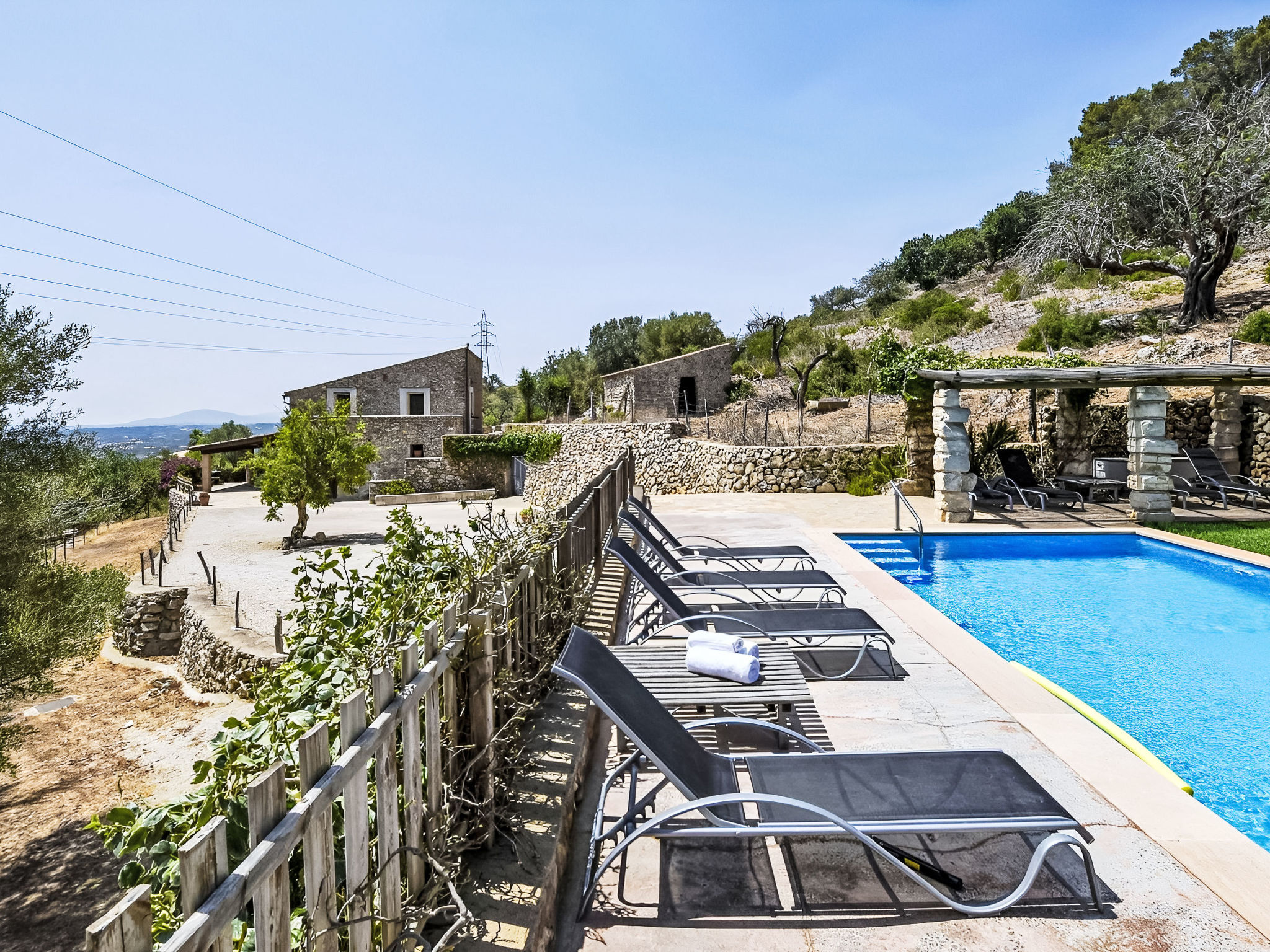 Beeindruckende Finca mit Pool und Klimatisierung - Outside