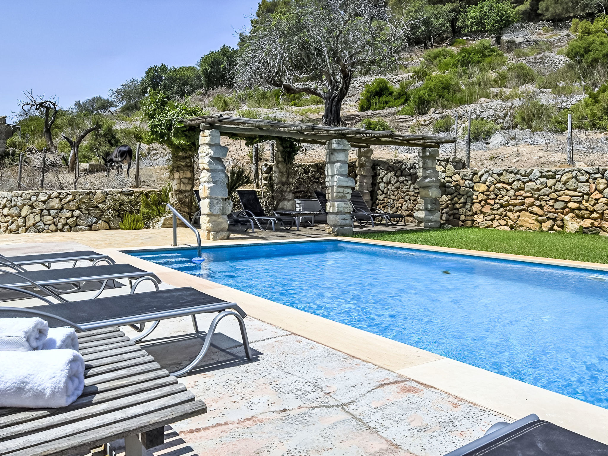 Beeindruckende Finca mit Pool und Klimatisierung - Outside