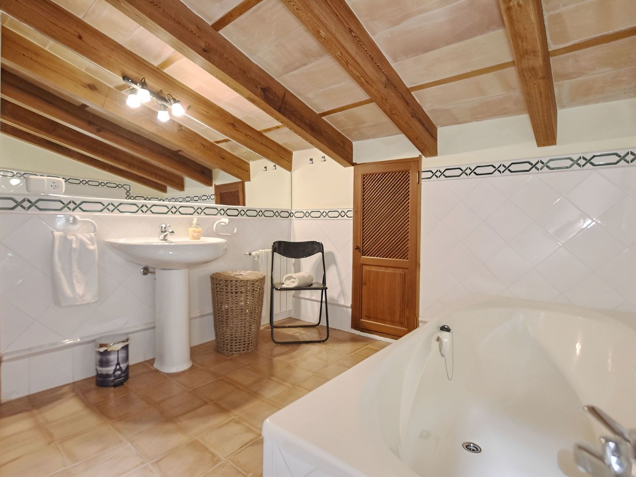 Finca mit Ruhe und Infinity-Pool