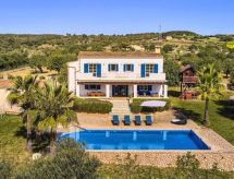 Ibizenkisches Haus mit Pool und Beachvolley-Blick