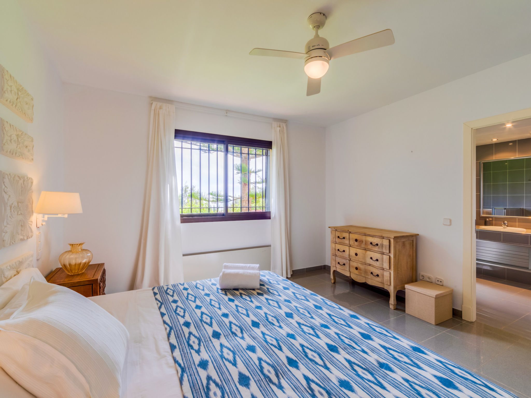 Villa ES Pinaro - Beach Front by PriorityVillas – Chambre, photo 13 sur 29