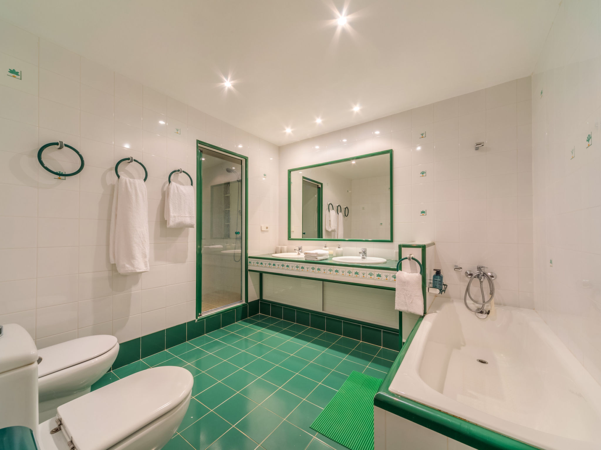 Villa ES Pinaro - Beach Front by PriorityVillas – Salle de bains, photo 19 sur 29