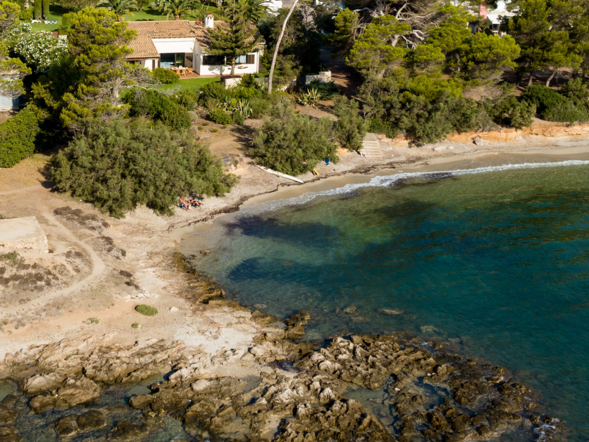 Villa ES Pinaro - Beach Front by PriorityVillas – Extérieur de la maison, photo 24 sur 29
