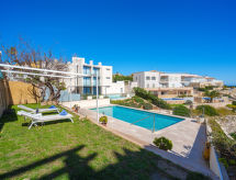 Semesterhus Magrana Over The Sea (Private Pool).