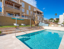 Semesterhus Magrana Over The Sea (Private Pool).