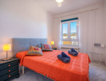 Semesterhus Magrana Over The Sea (Private Pool).