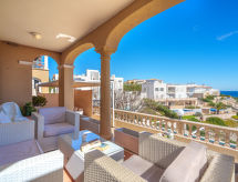 Semesterhus Magrana Over The Sea (Private Pool).