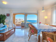 Semesterhus Magrana Over The Sea (Private Pool).