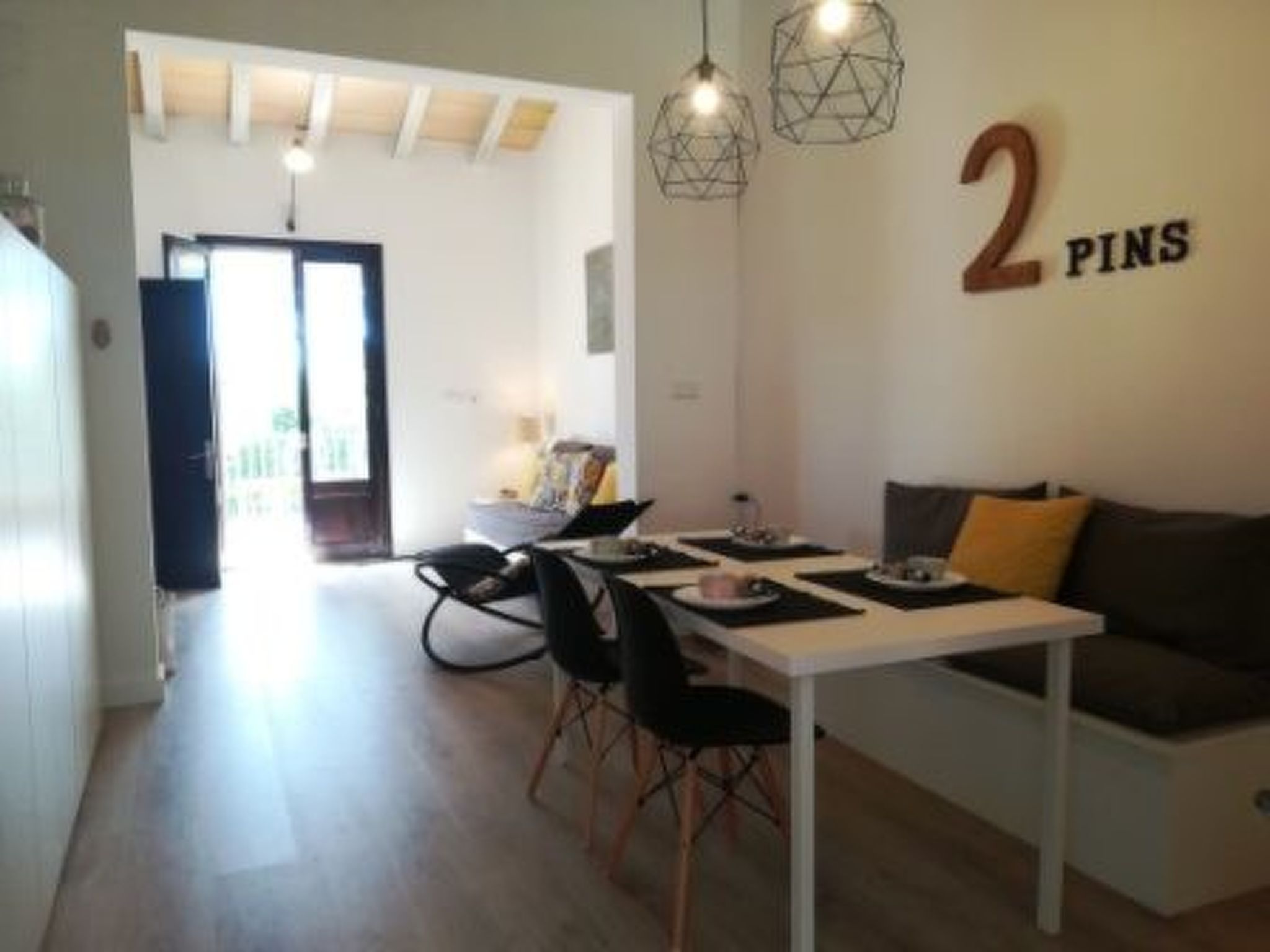 Touristenwohnung "Pins" mit Terrasse-Image-tags.info