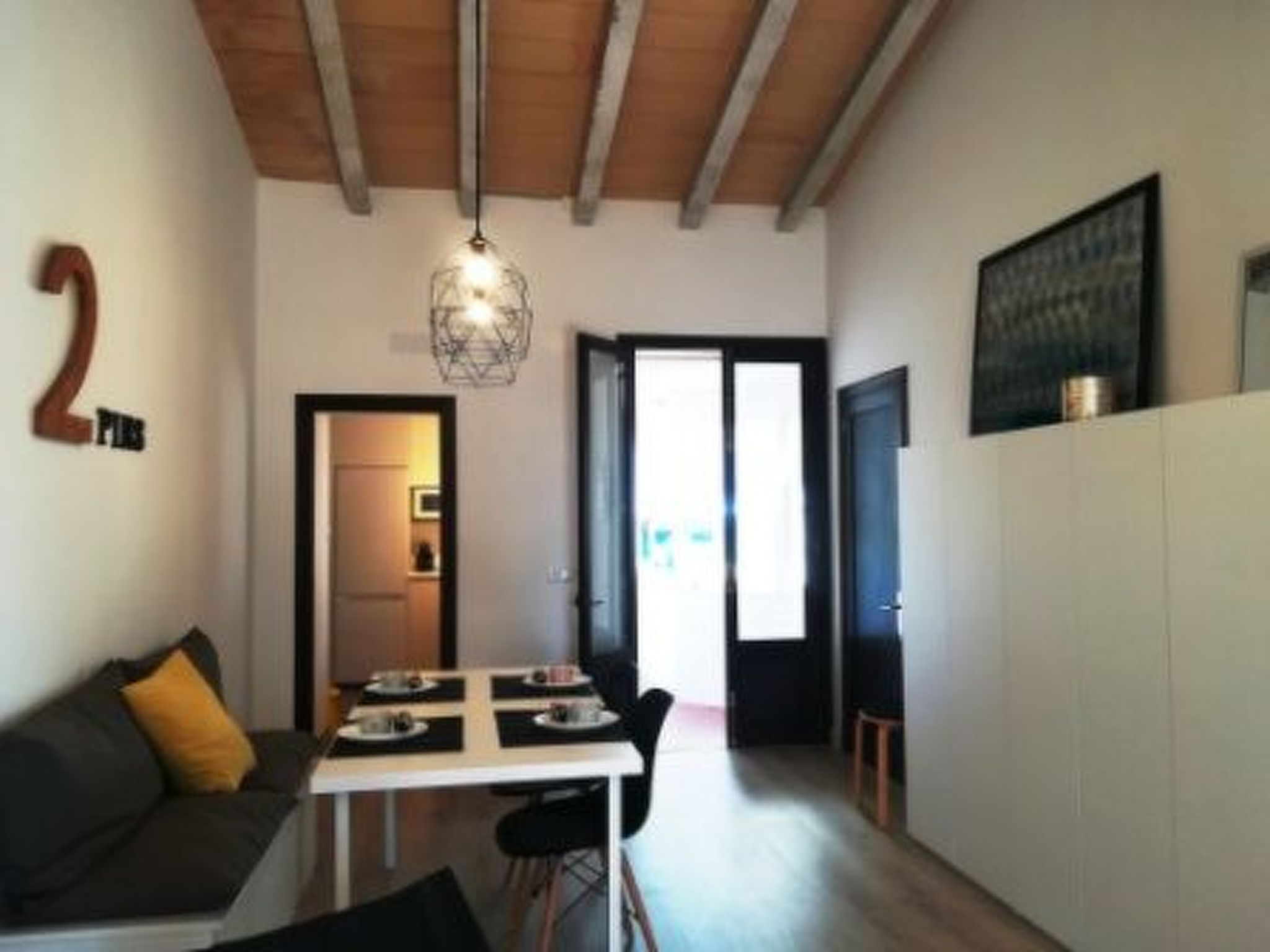 Touristenwohnung "Pins" mit Terrasse-Image-tags.info