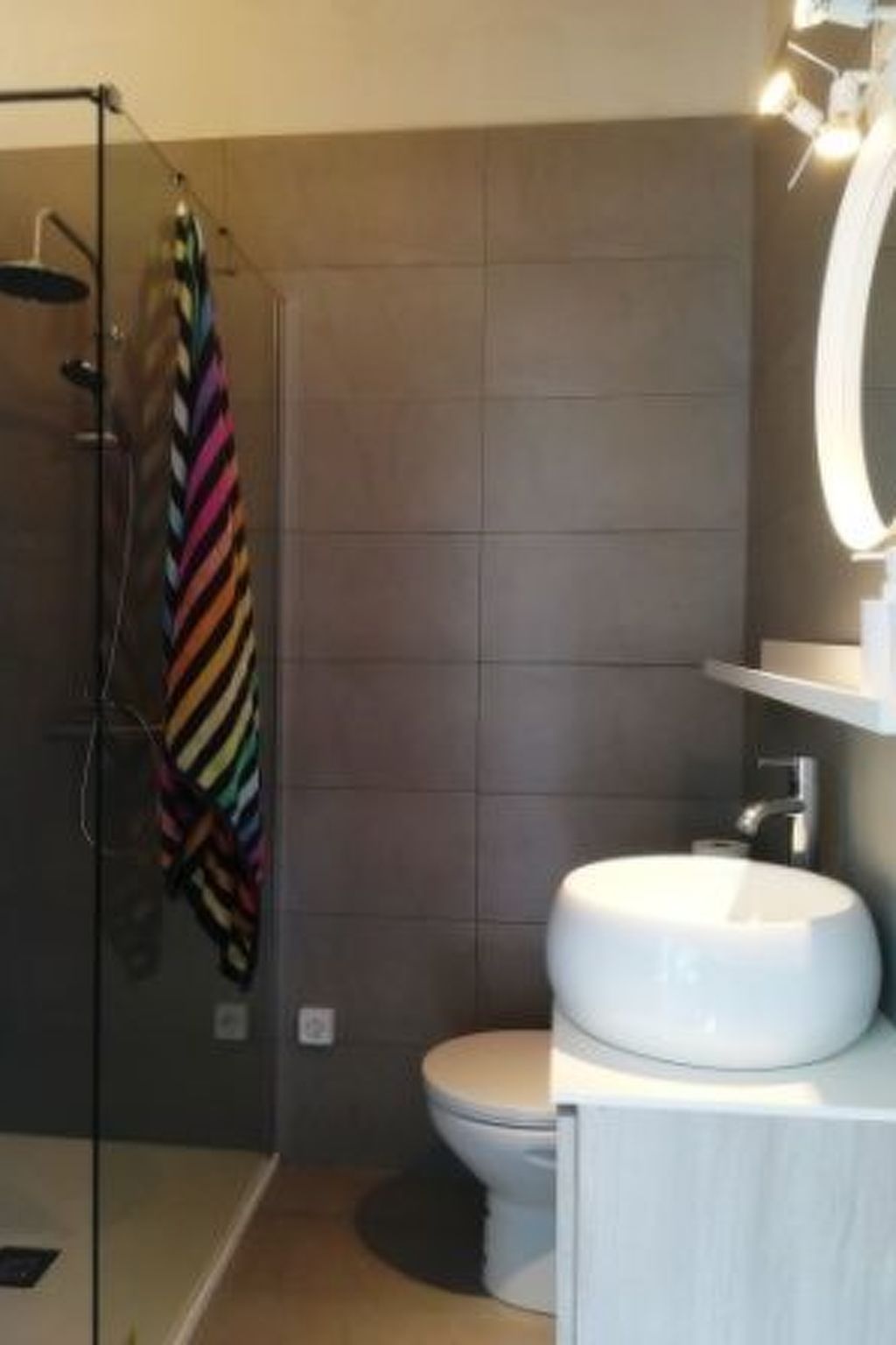 Touristenwohnung "Pins" mit Terrasse-Image-tags.info