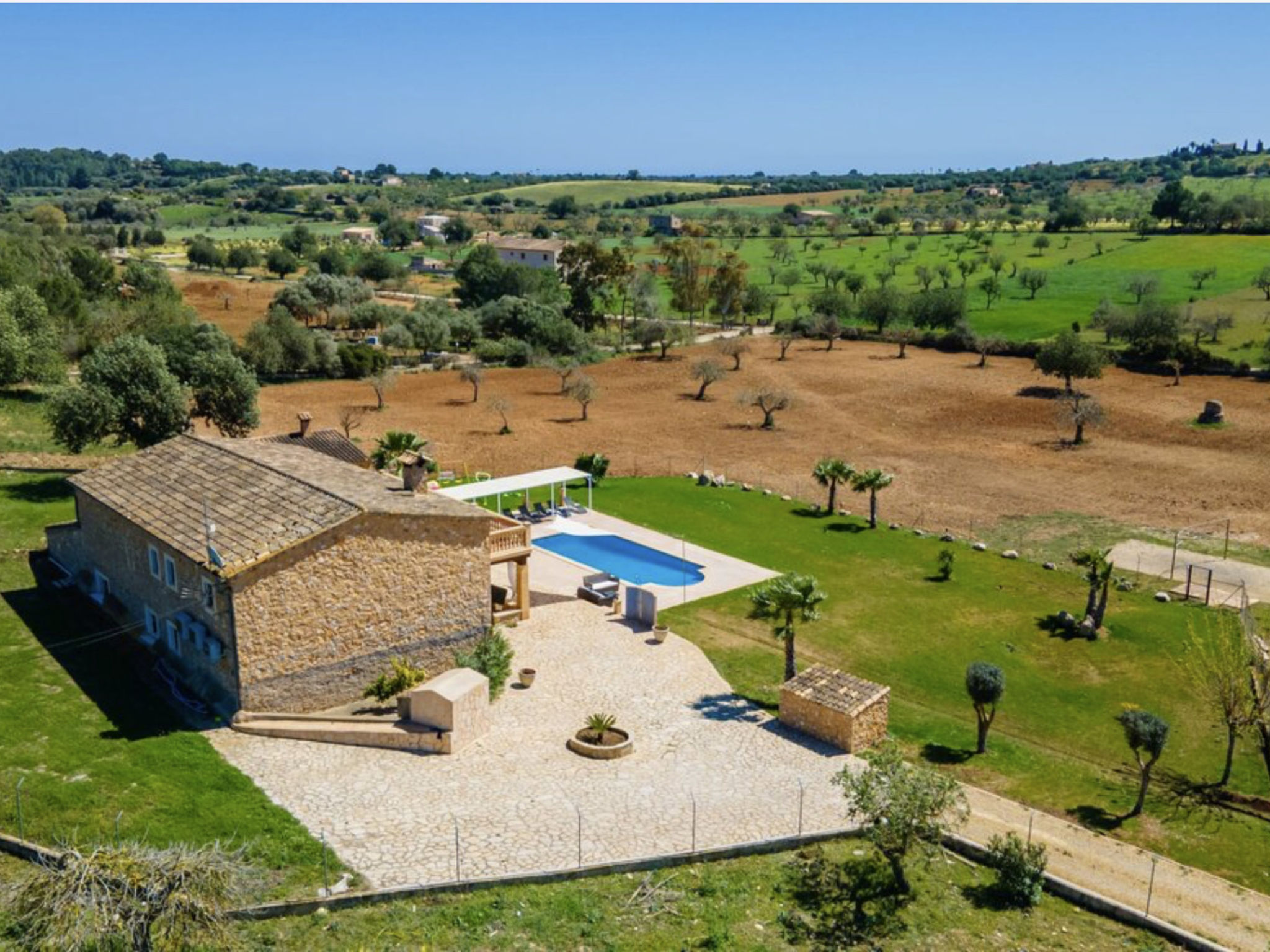 Photo of VILLA LORENZO MANACOR by PriorityVillas