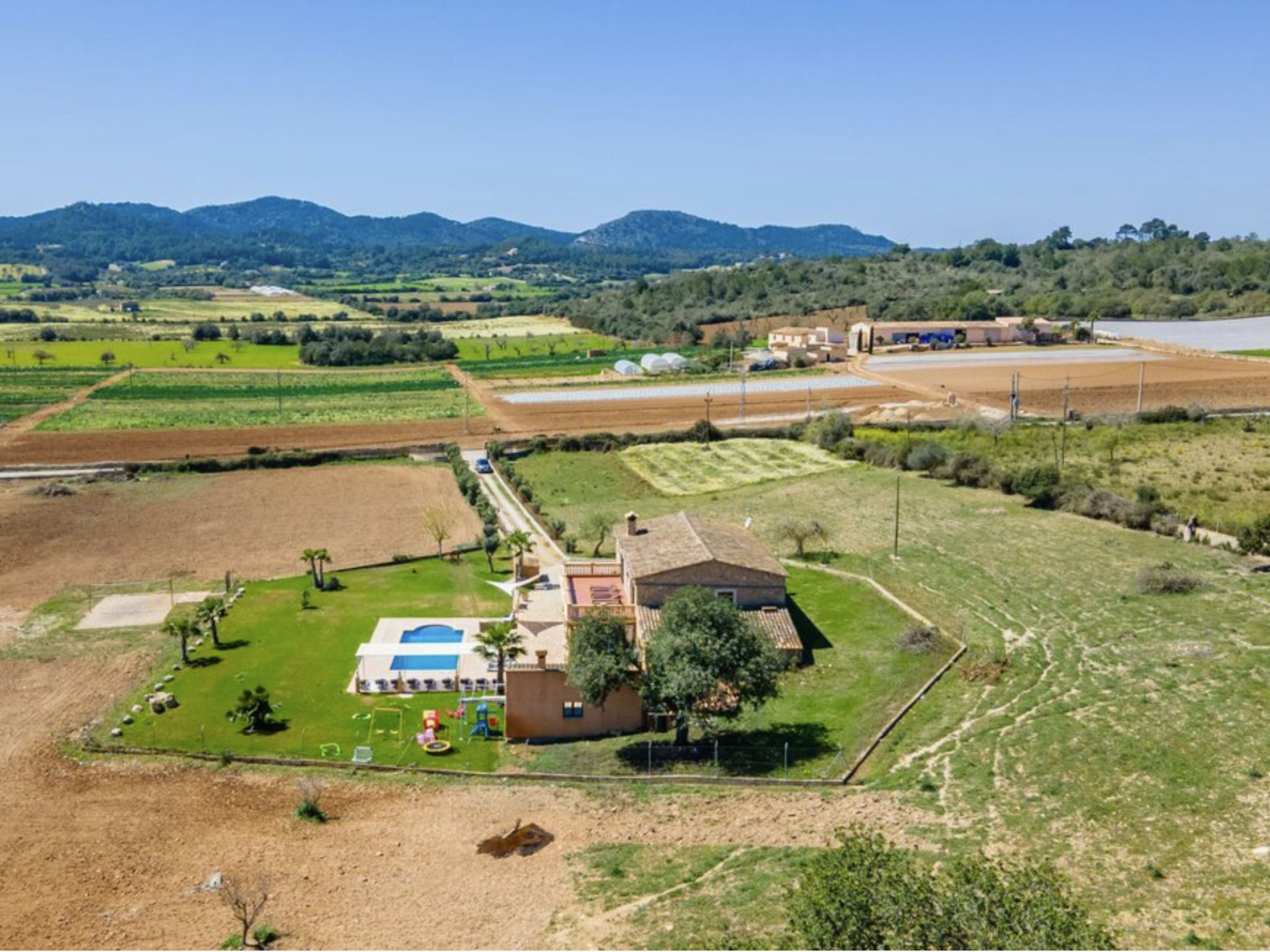 Photo of VILLA LORENZO MANACOR by PriorityVillas