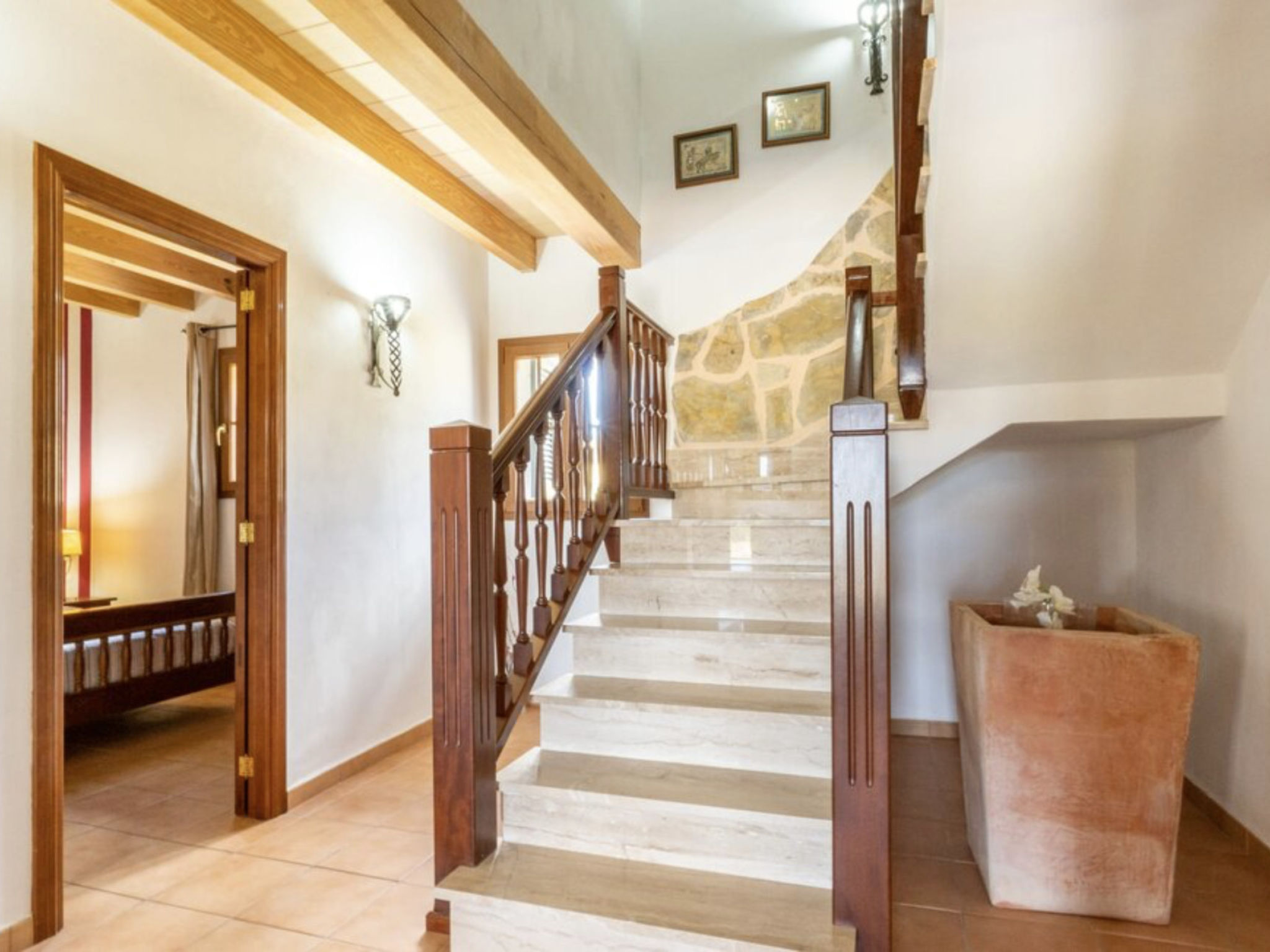 Photo of VILLA LORENZO MANACOR by PriorityVillas