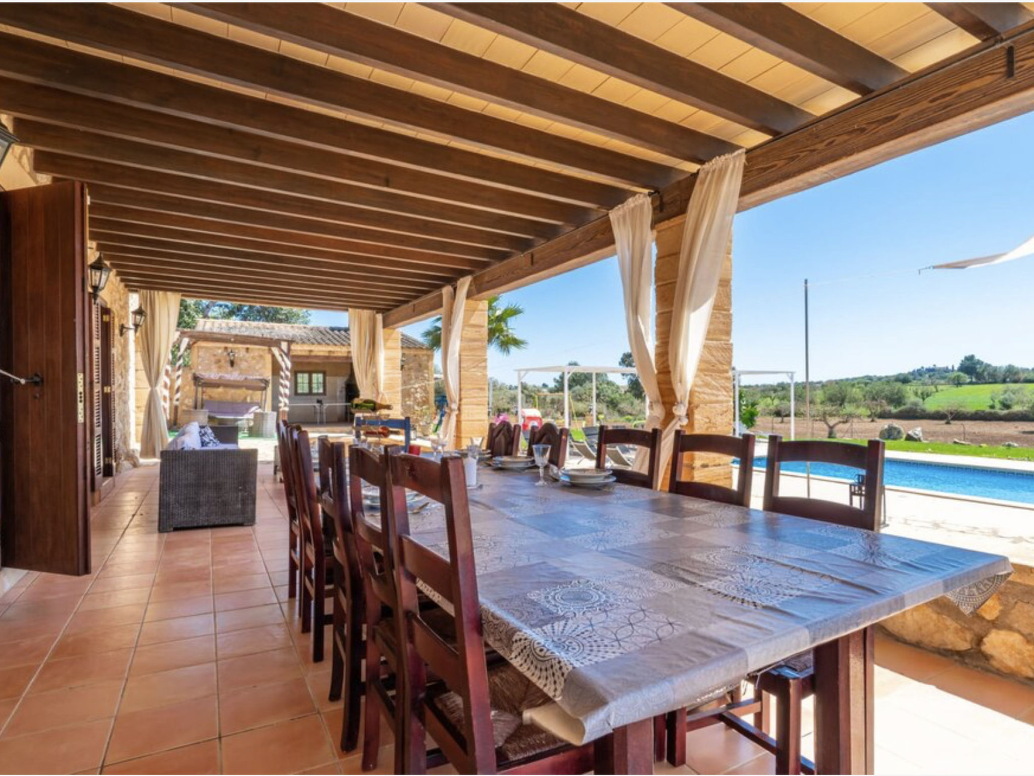 Photo of VILLA LORENZO MANACOR by PriorityVillas