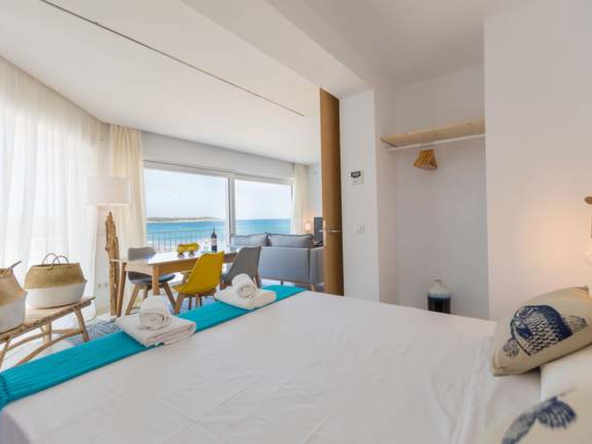 Sfeervol appartement aan zee in S'Illot met panoramisch uitzicht op meer en zee - foto 23