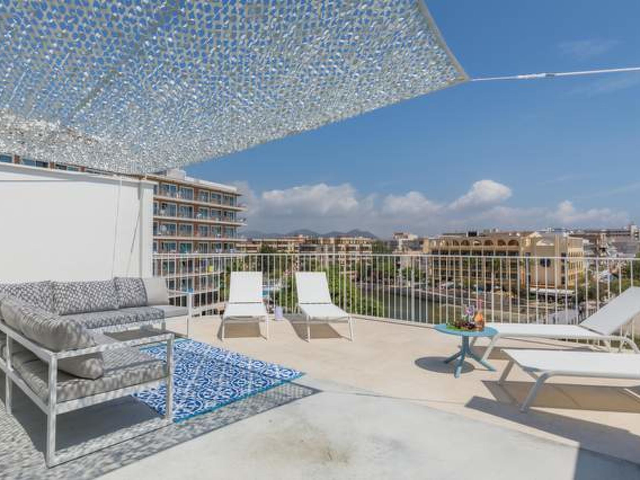 Sfeervol appartement aan zee in S'Illot met panoramisch uitzicht op meer en zee - foto 9