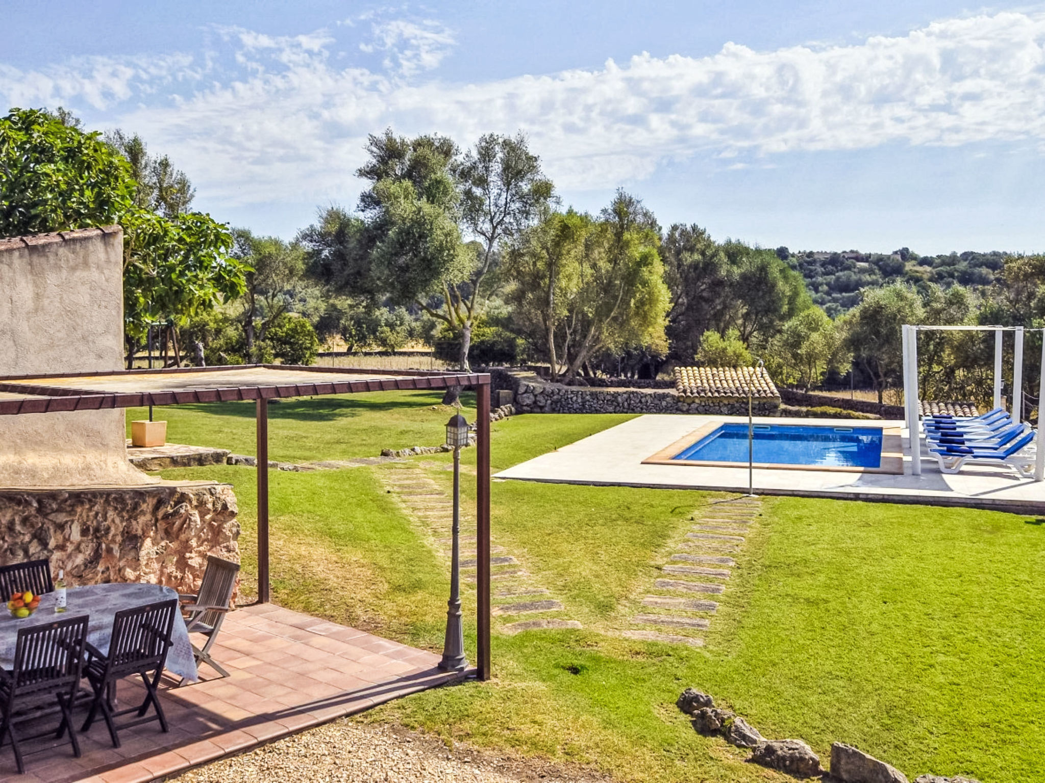 Landhaus mit Pool in der Nähe von Porto Cristo - Buiten