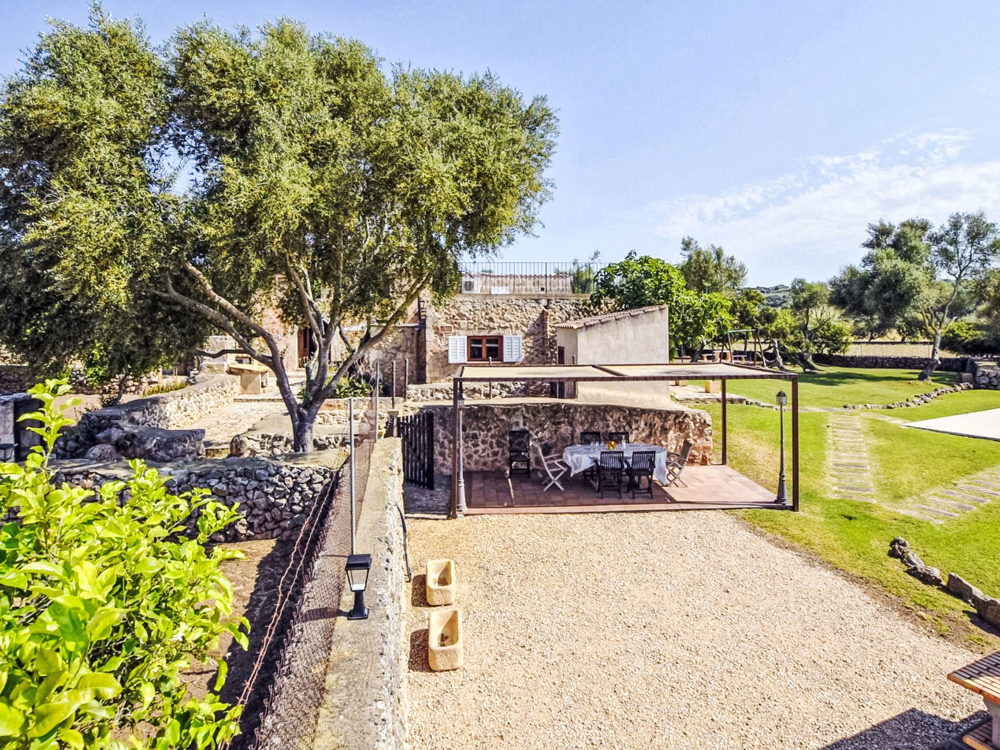 Landhaus mit Pool in der Nähe von Porto Cristo - Buiten