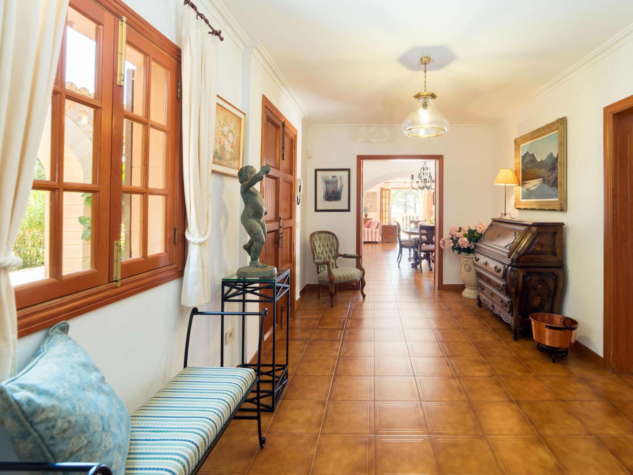 Mit Wasserblick-Binnen