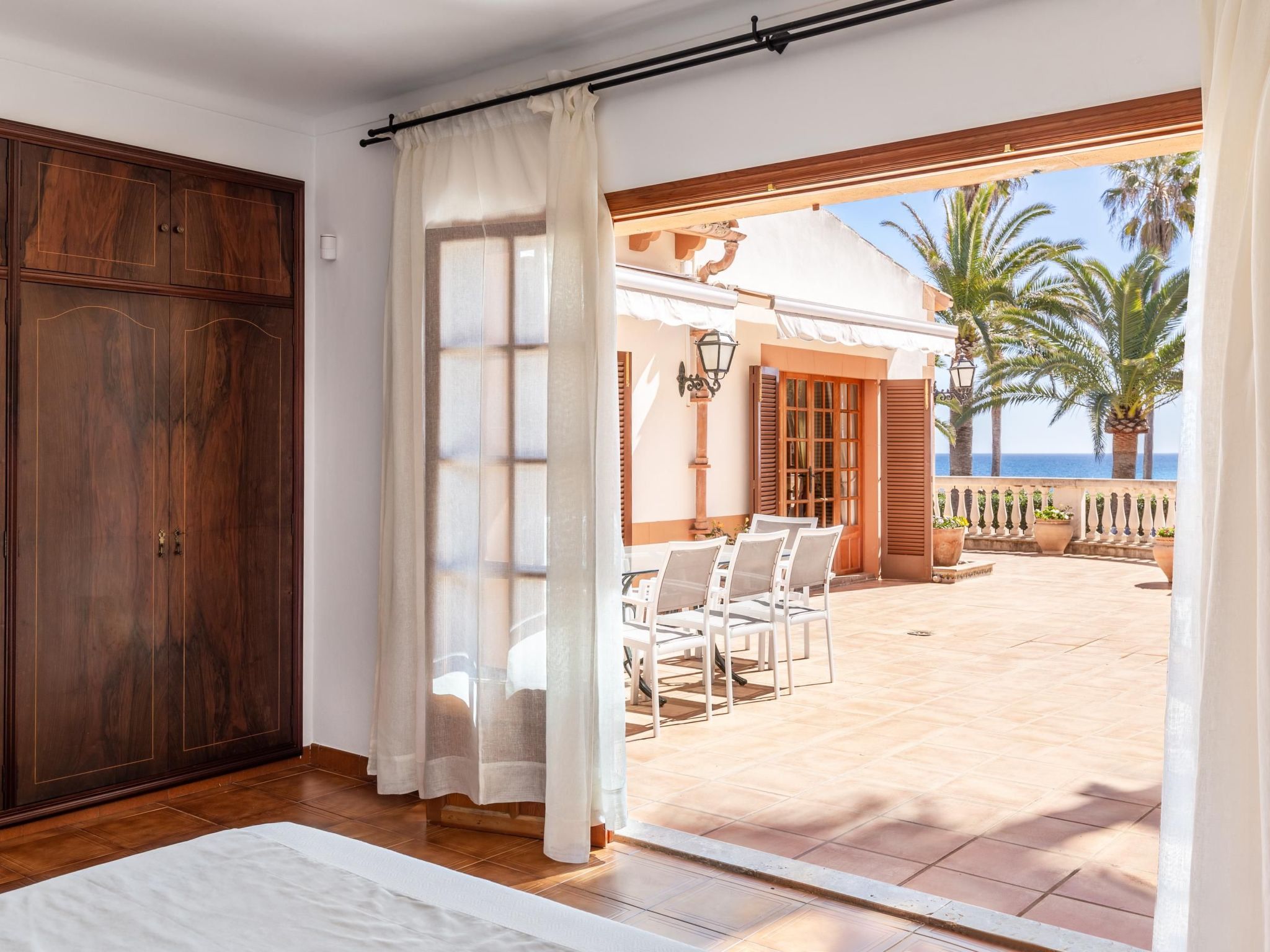 Mit Wasserblick-Binnen