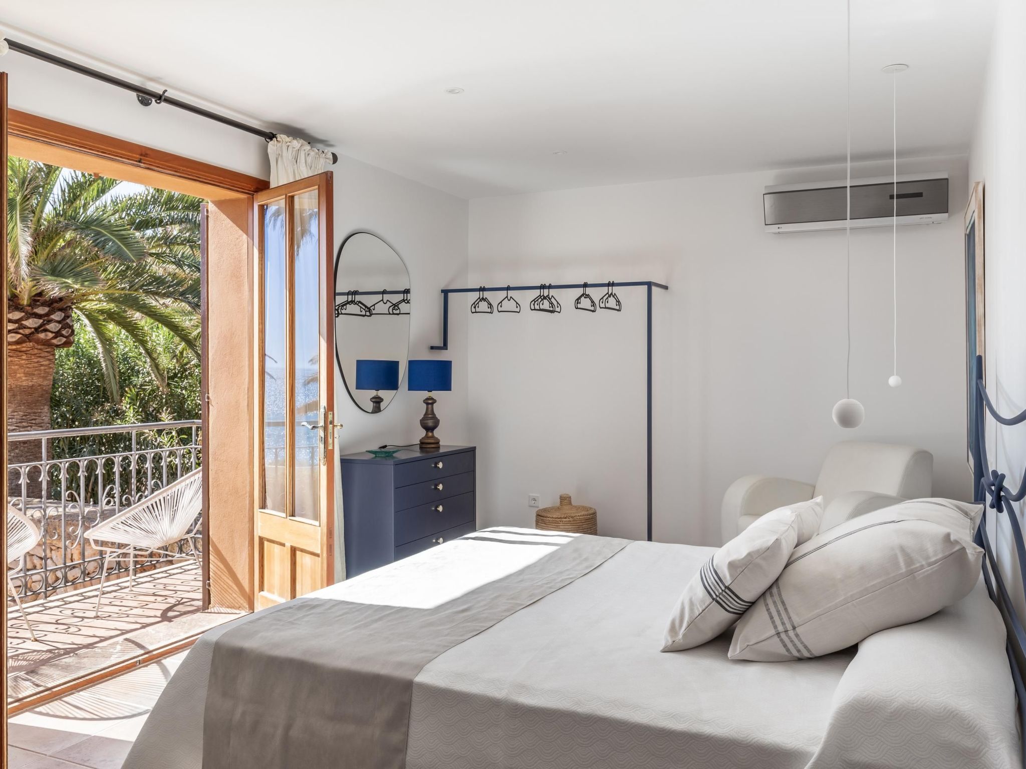 Mit Wasserblick-Binnen