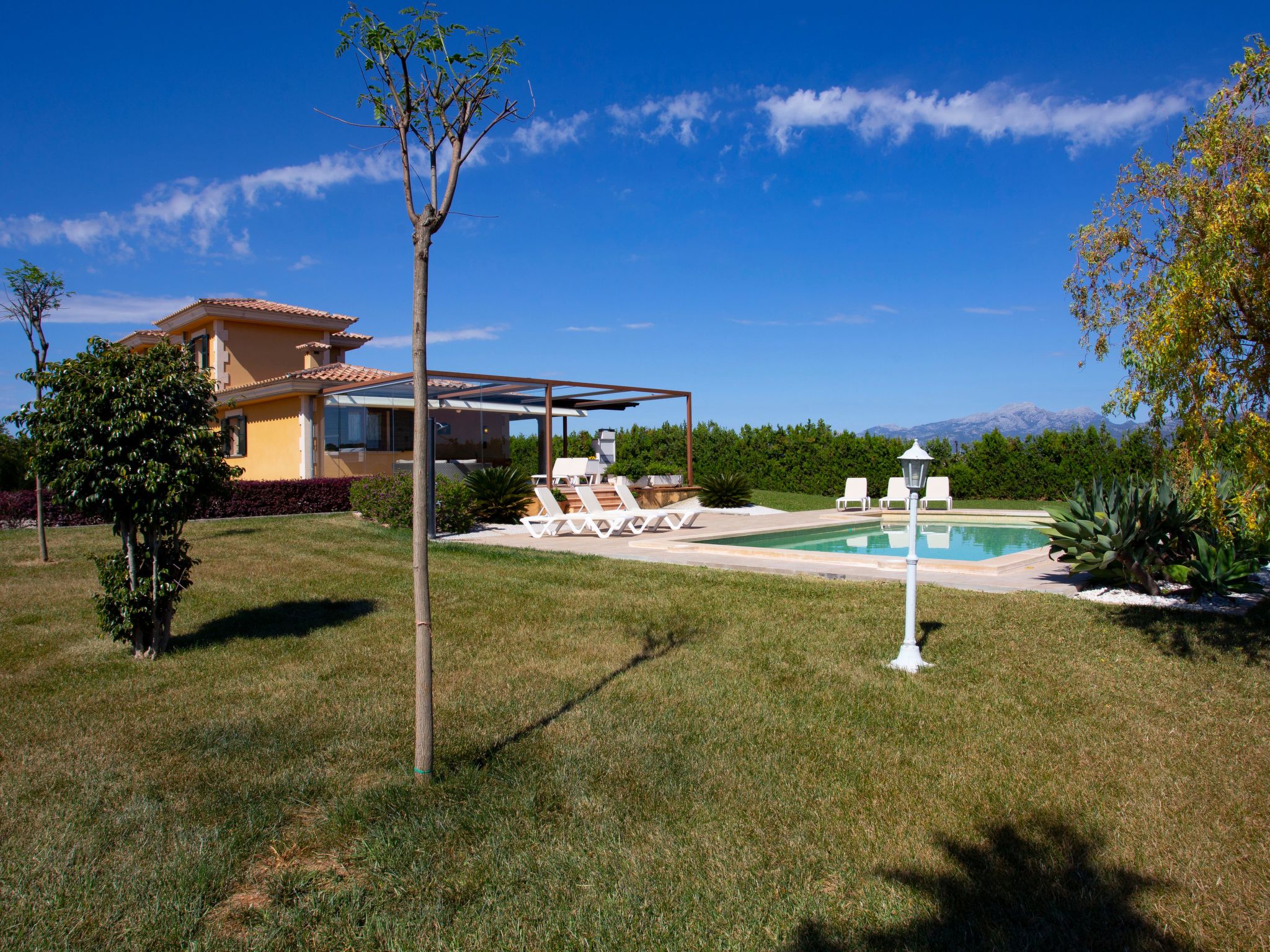 Can Vanrell, mit Schwimmbad, Jacuzzi und Rasenfläche.-Binnen