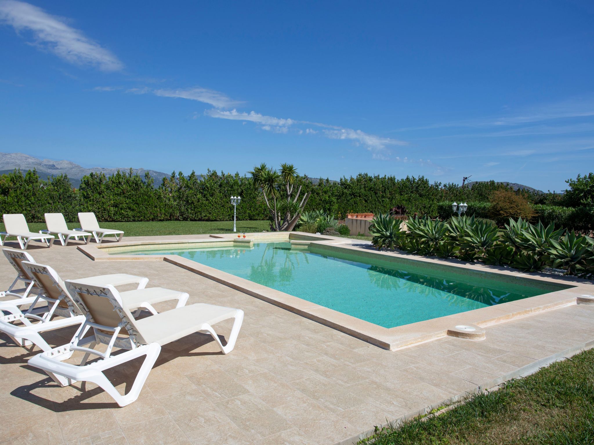 Can Vanrell, mit Schwimmbad, Jacuzzi und Rasenfläche.-Binnen