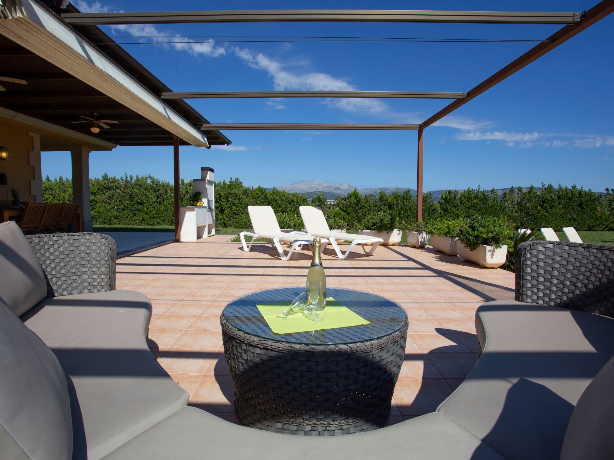 Can Vanrell, mit Schwimmbad, Jacuzzi und Rasenfläche.-Binnen