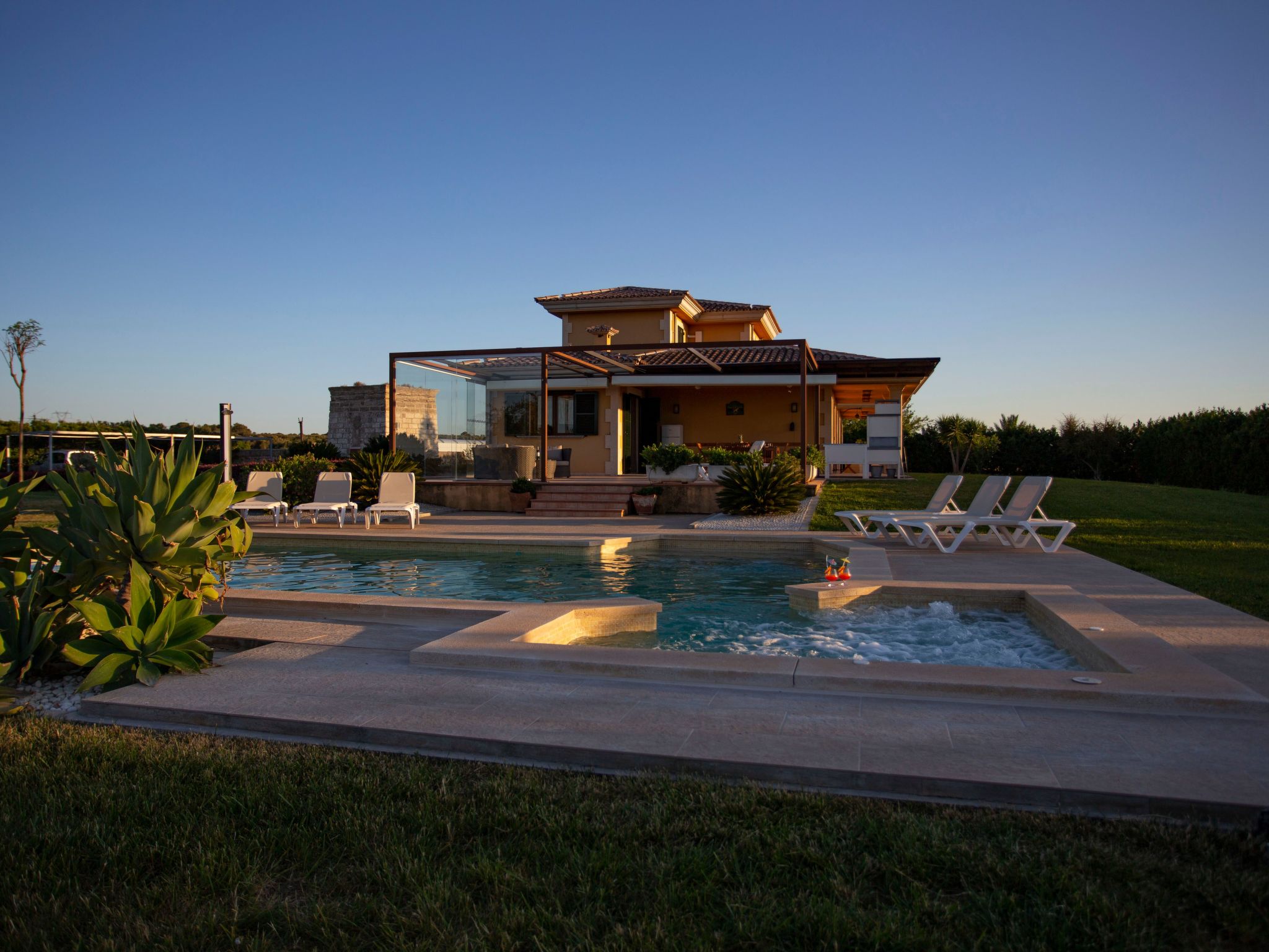 Can Vanrell, mit Schwimmbad, Jacuzzi und Rasenfläche.-Binnen