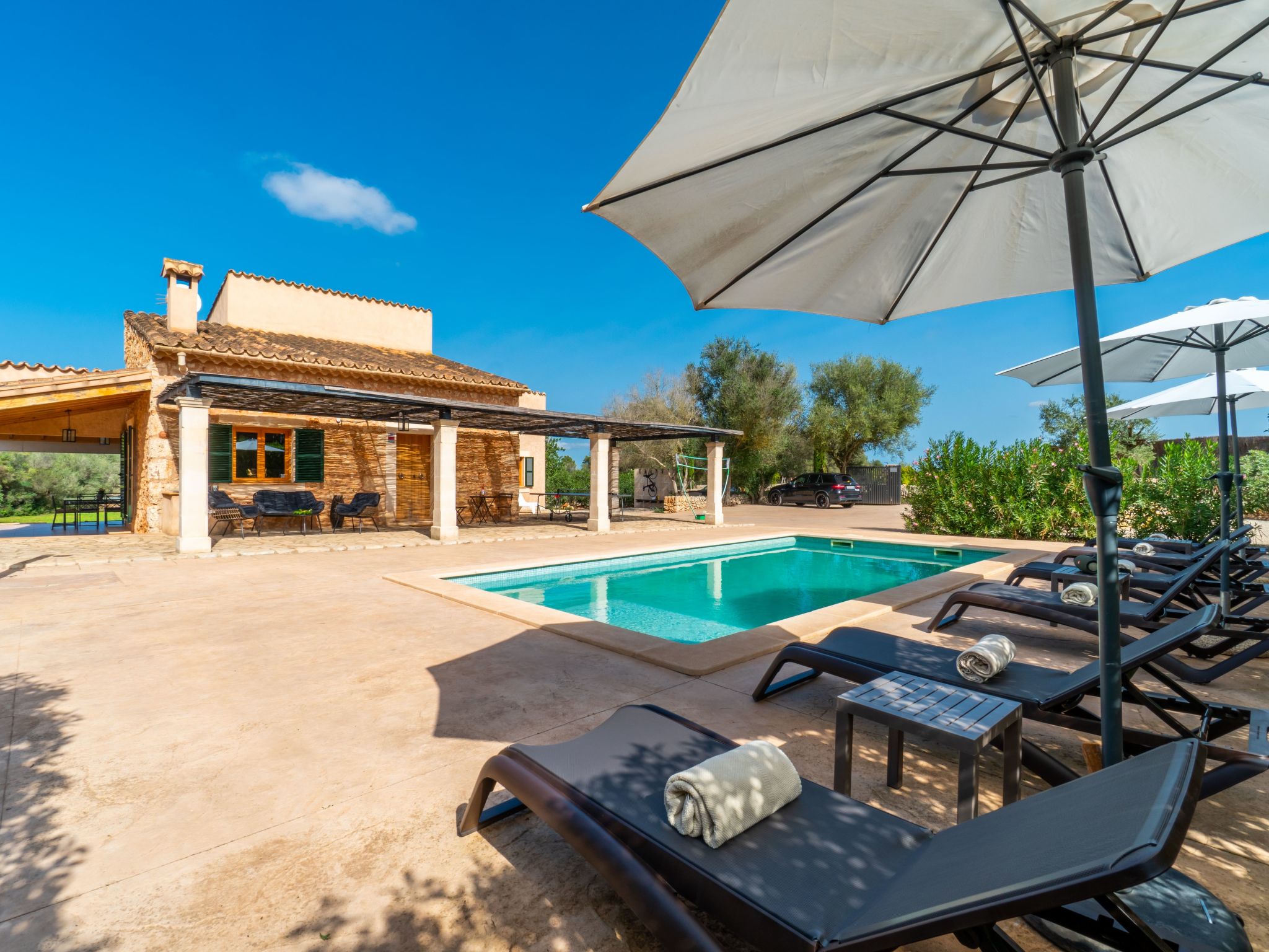 Stilvolle, top-moderne, traumhafte Finca in Sineu-Binnen