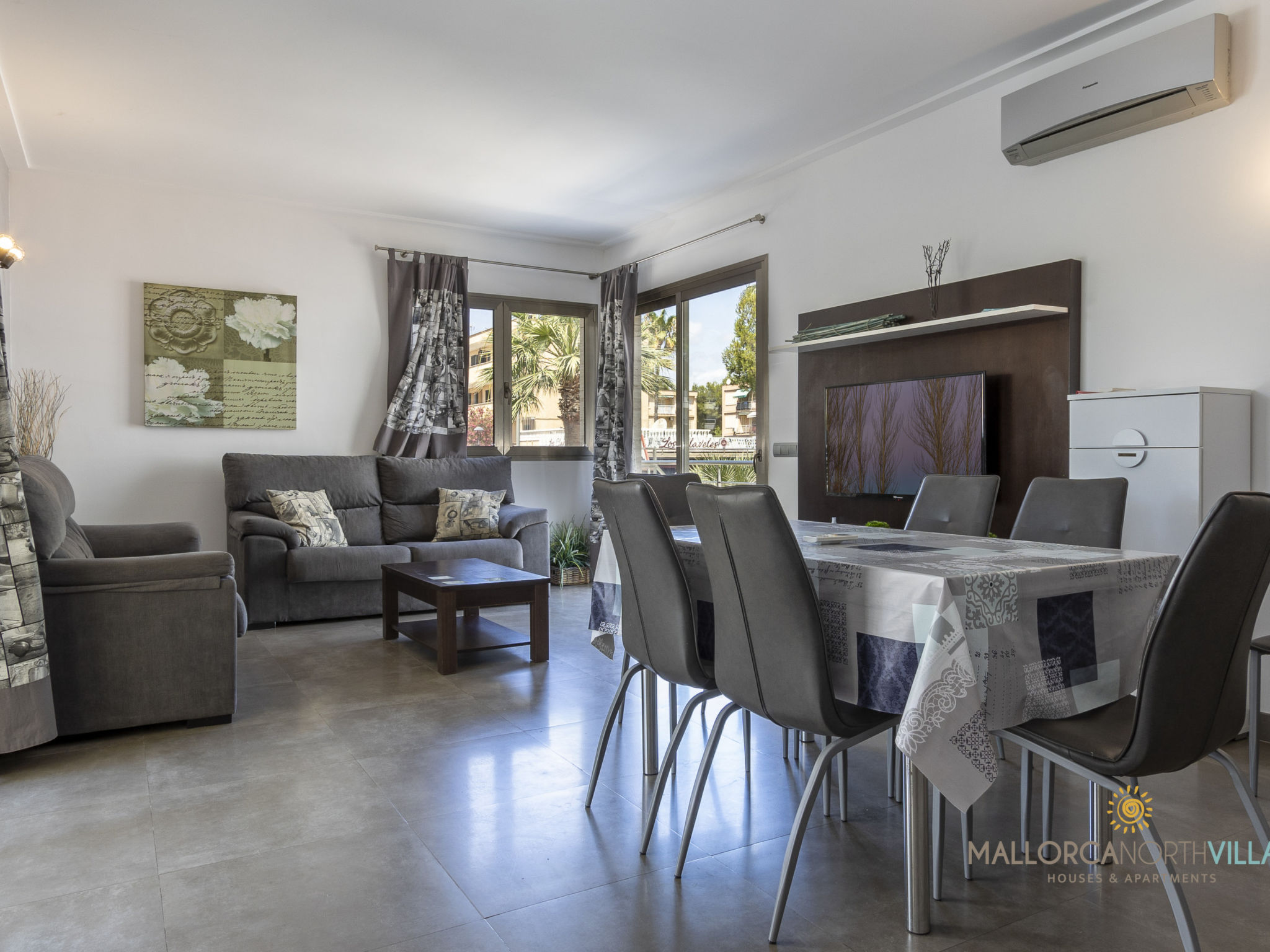 Villa Albufera - Inside