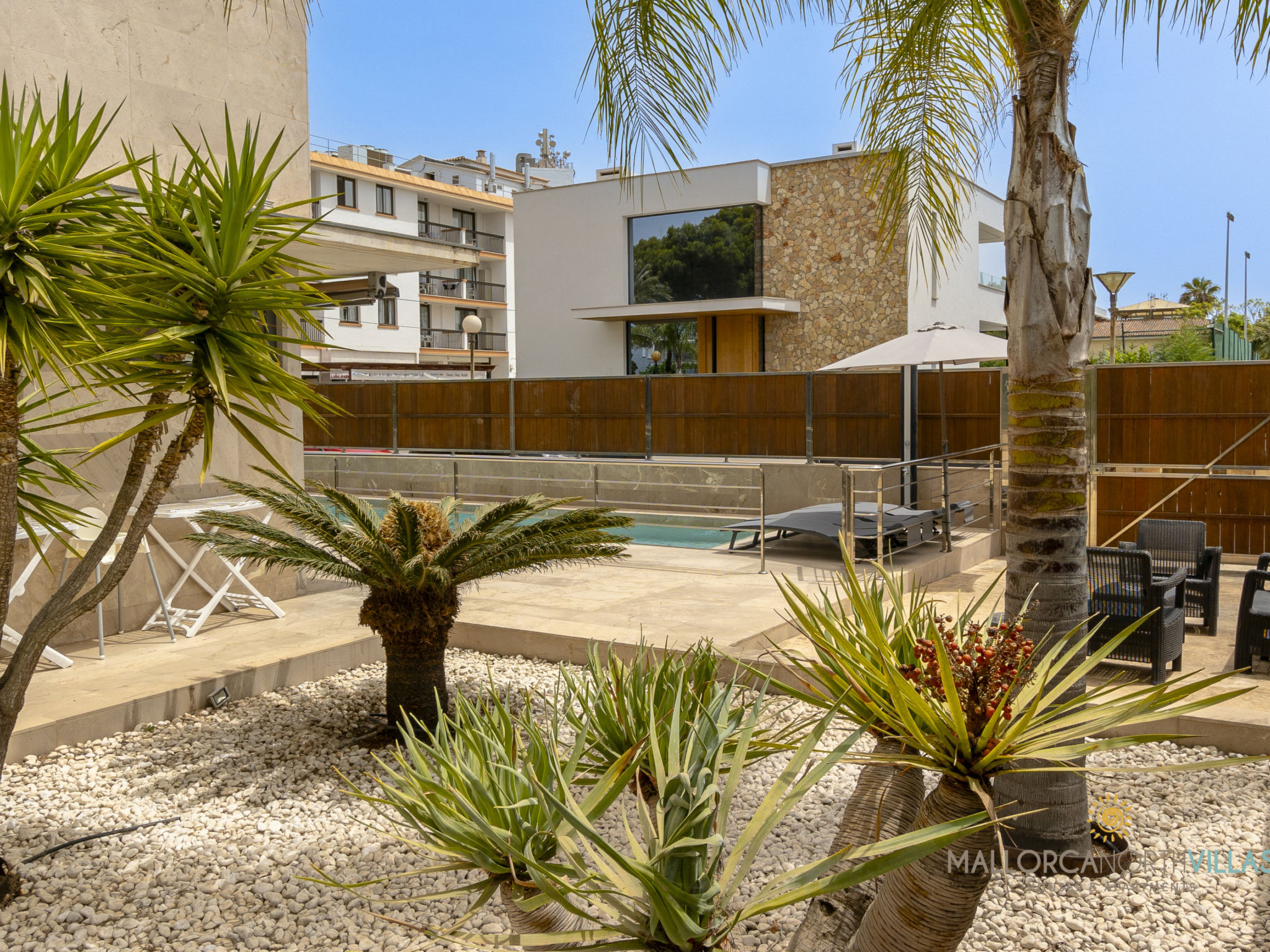 Villa Iola: Moderna Casa en Platja de Muro - Dehors