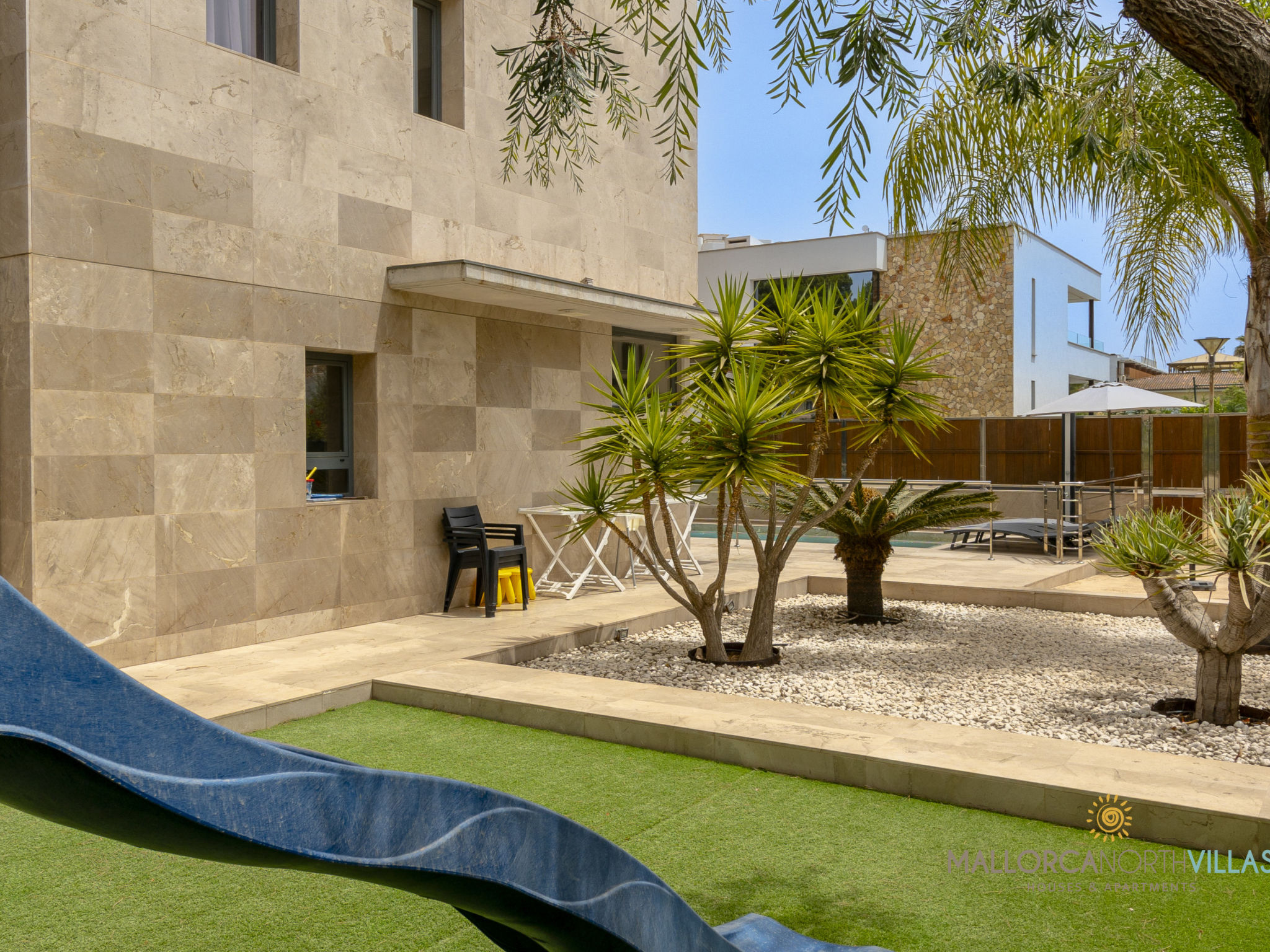 Villa Iola: Moderna Casa en Platja de Muro - Dehors