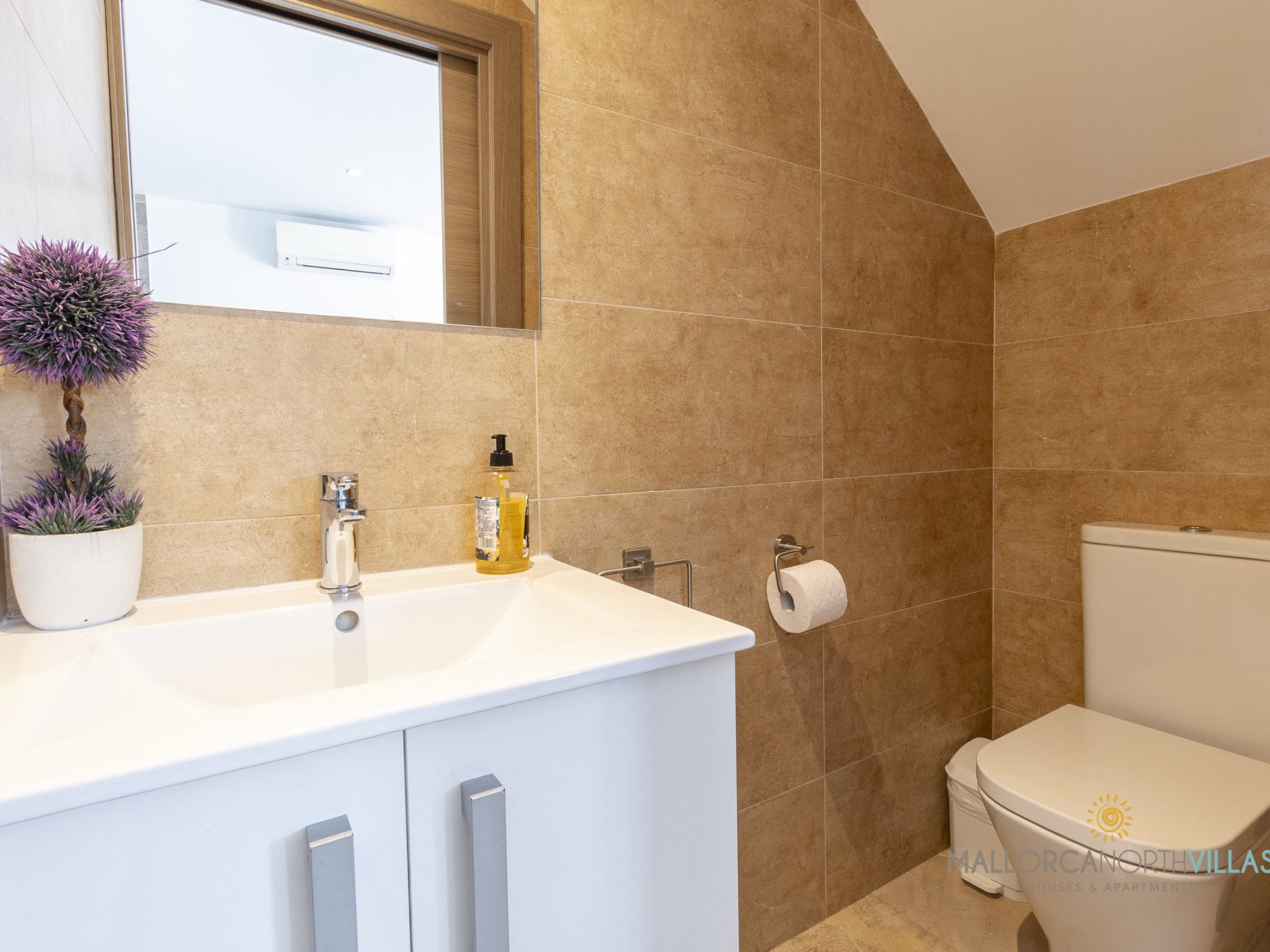 Villa Iola: Moderna Casa en Platja de Muro - Dedans