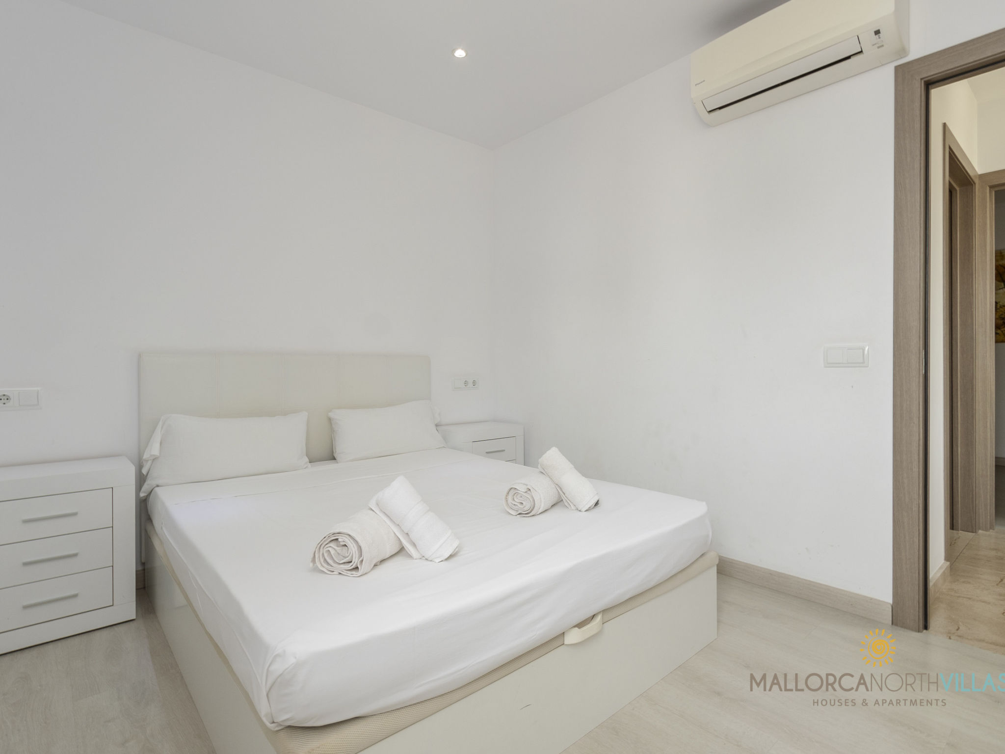 Villa Iola: Moderna Casa en Platja de Muro - Dedans