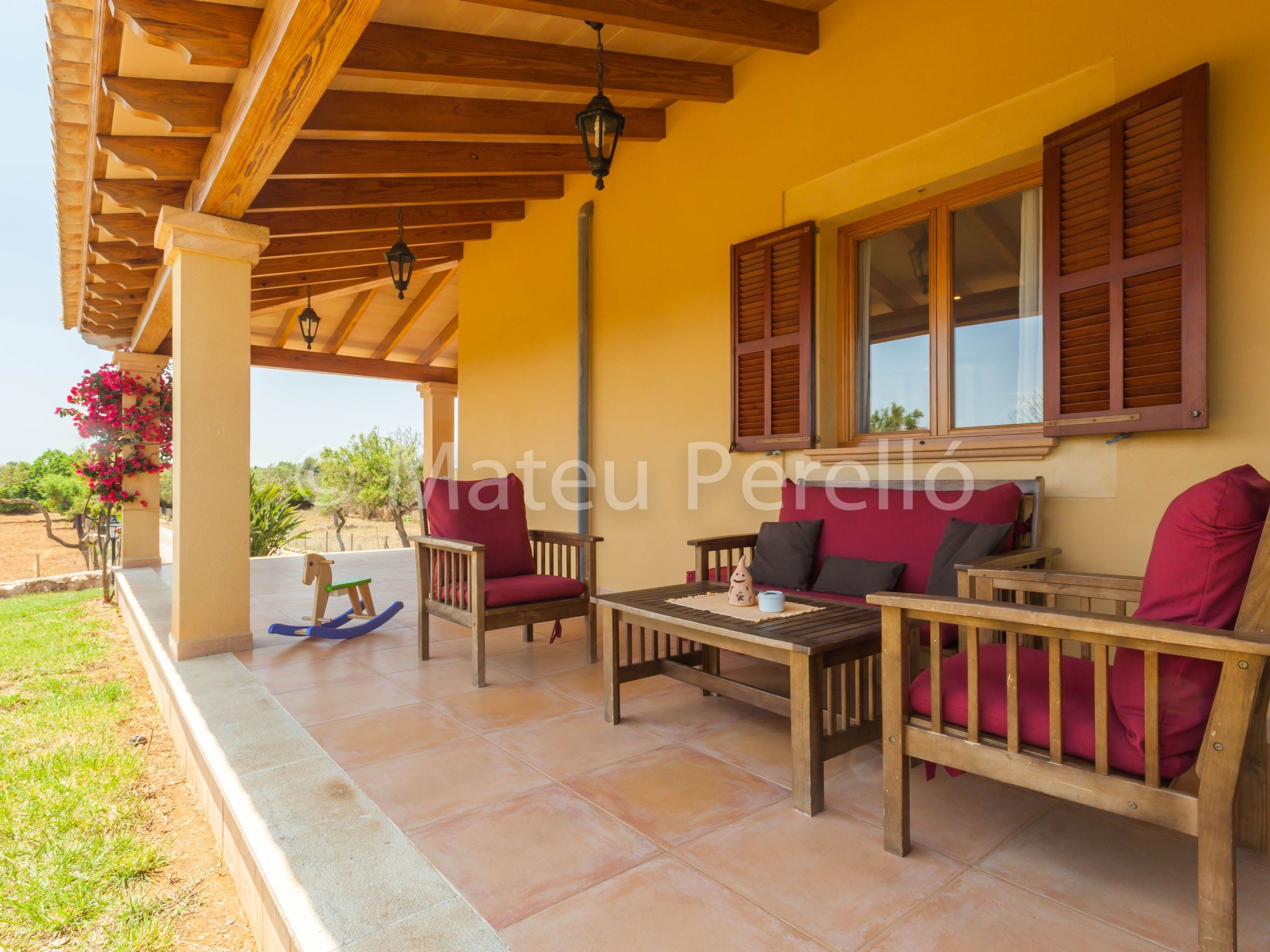 Villa mit 5 Schlafzimmern und Pool auf dem Lande