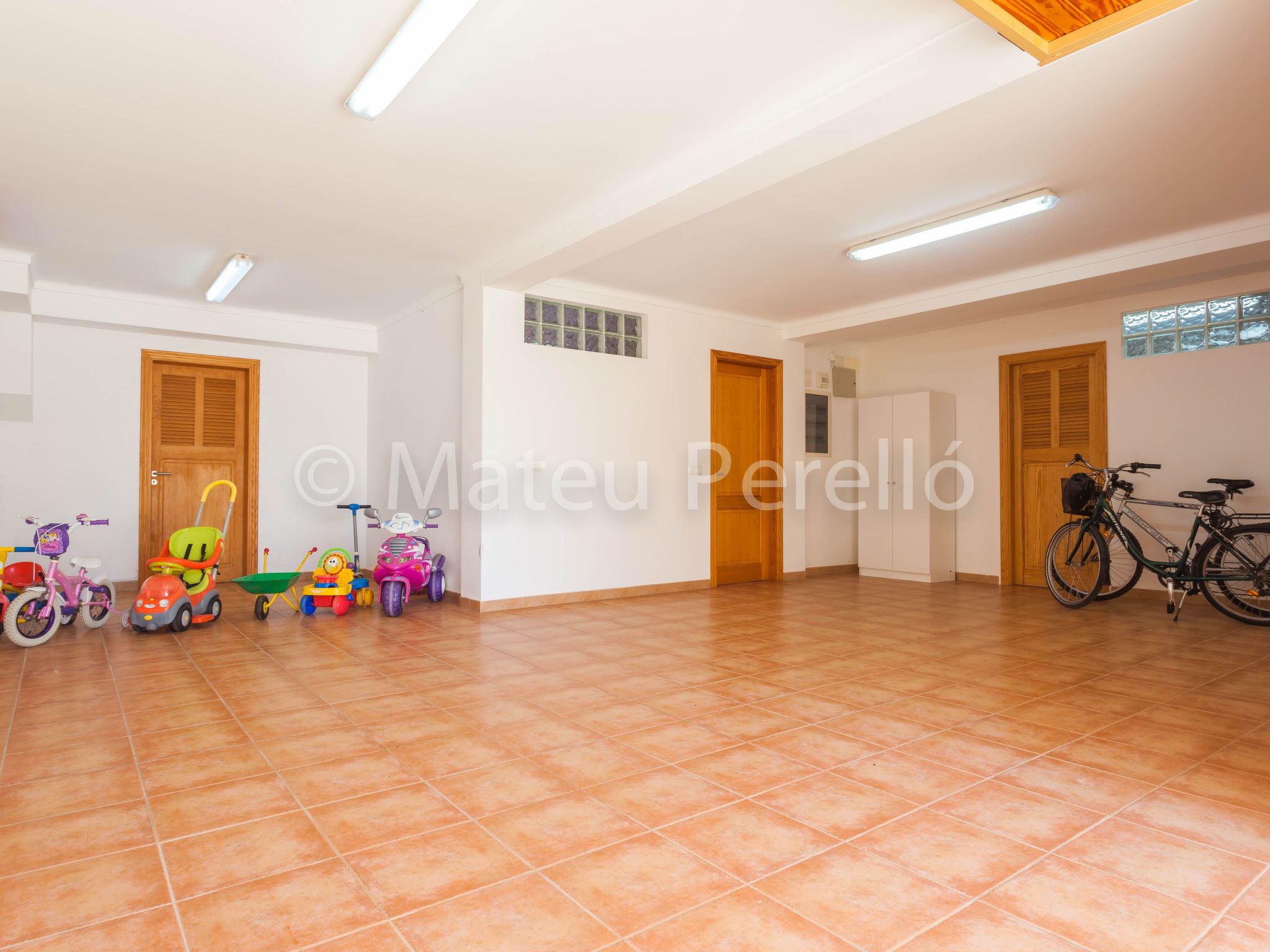 Villa mit 5 Schlafzimmern und Pool auf dem Lande-Binnen