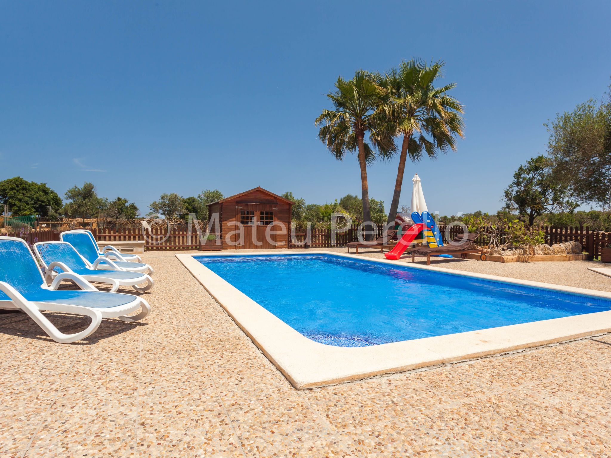 Villa mit 5 Schlafzimmern und Pool auf dem Lande-Binnen