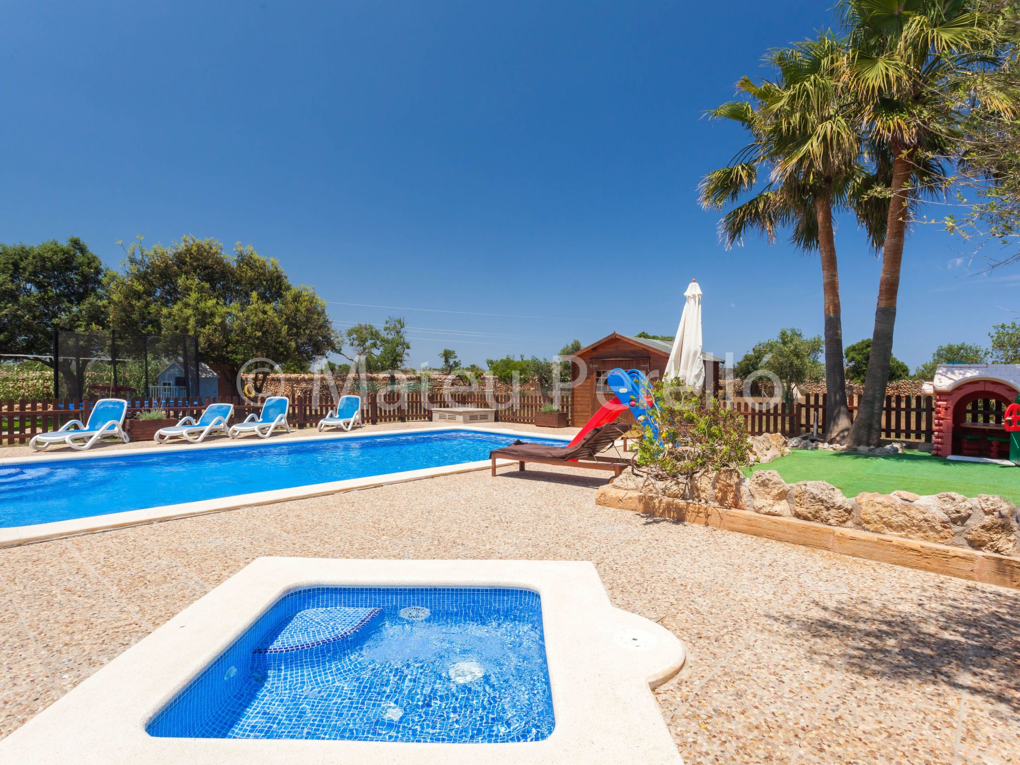 Villa mit 5 Schlafzimmern und Pool auf dem Lande-Binnen