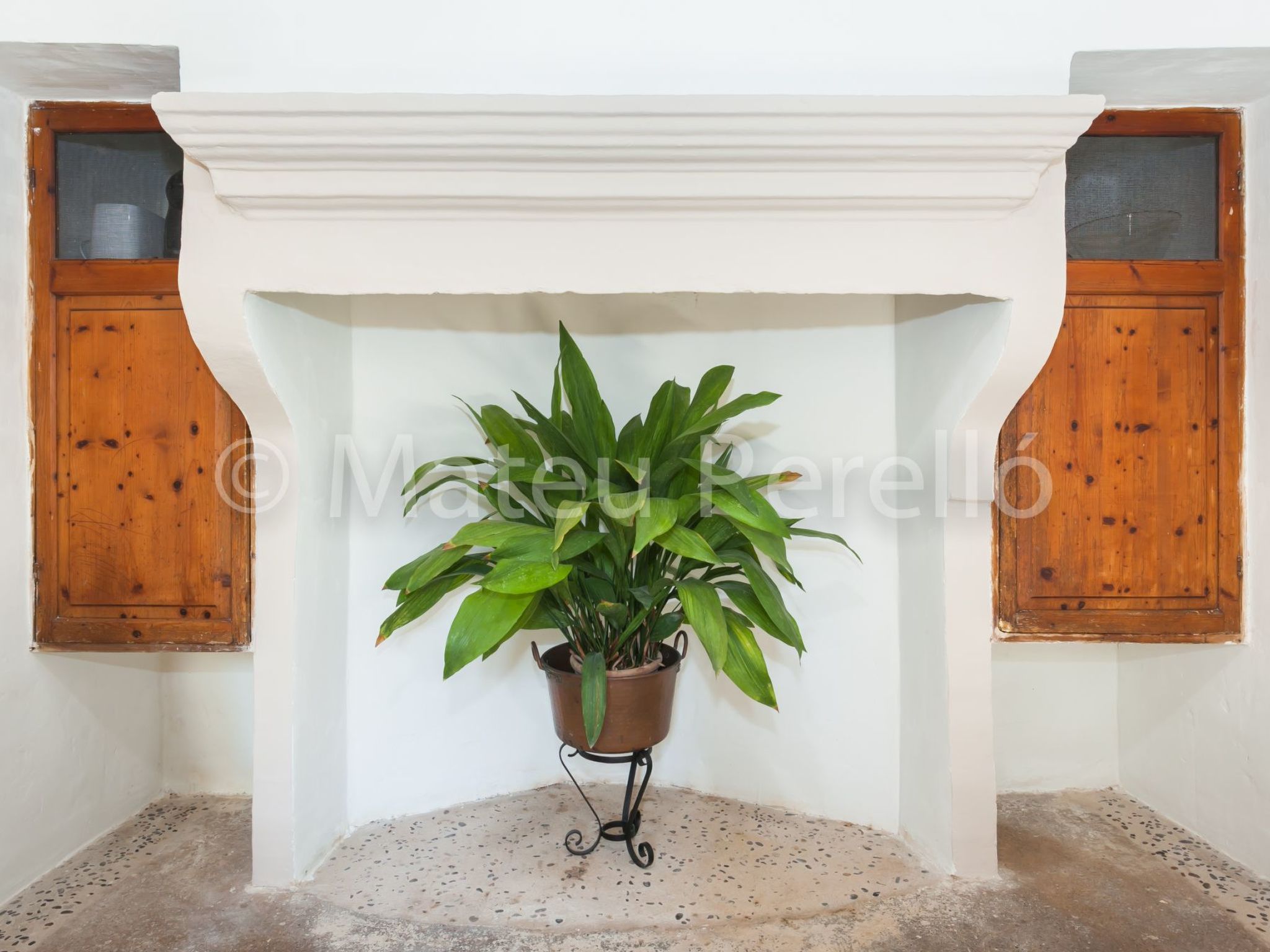 SLB-Stadthaus mit sonnigem Innenhof und Schwimmbad-Binnen