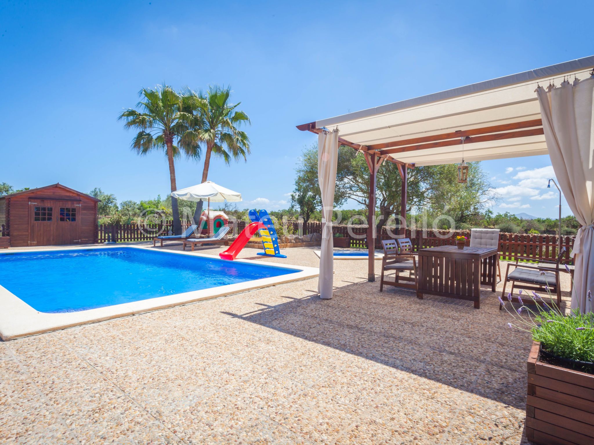 Villa mit 5 Schlafzimmern und Pool auf dem Lande-Binnen