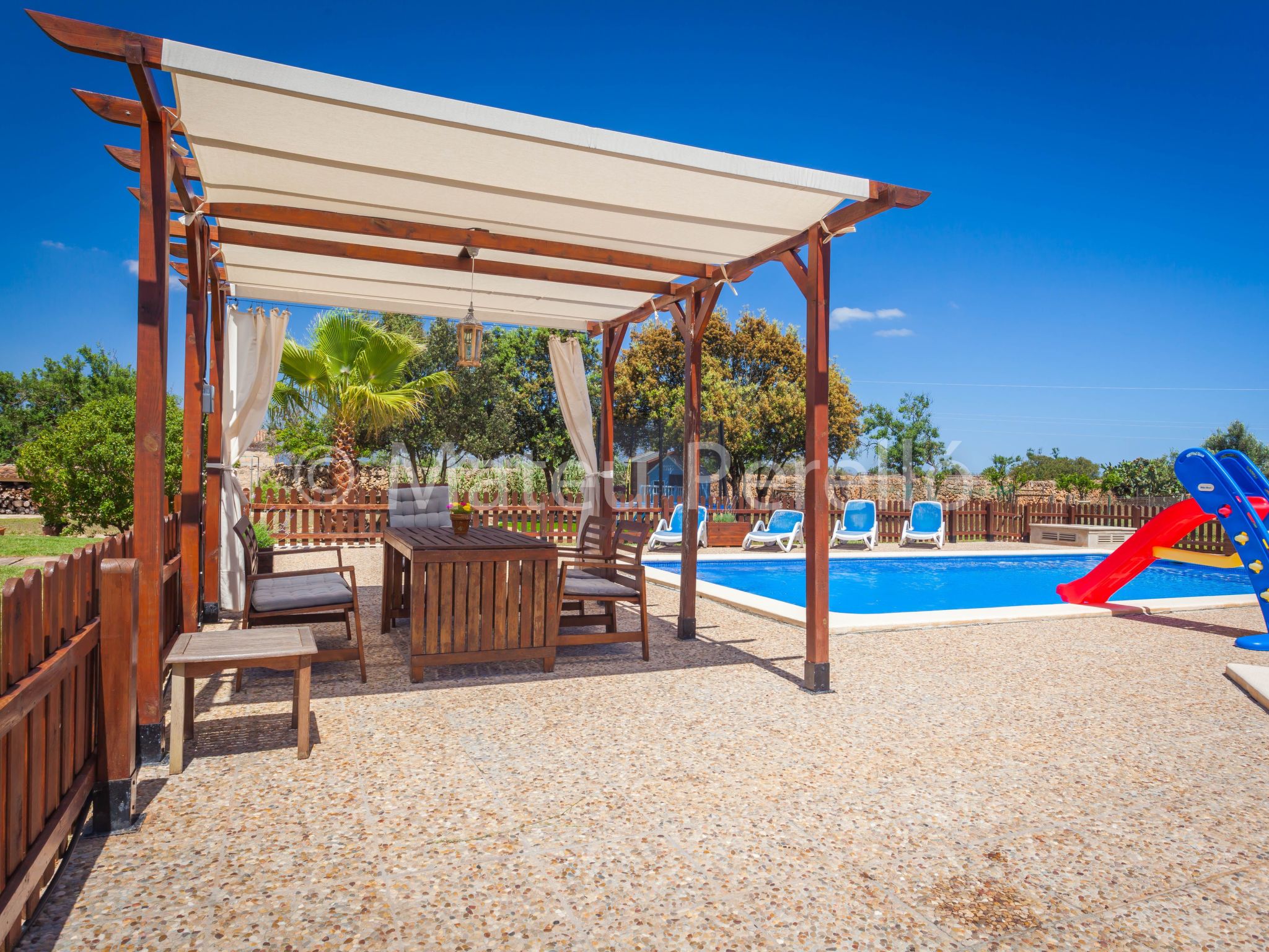 Villa mit 5 Schlafzimmern und Pool auf dem Lande-Binnen