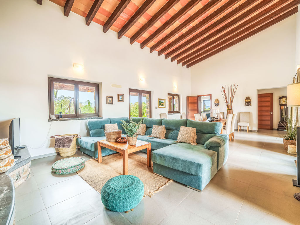 Bellpuig — Living Room