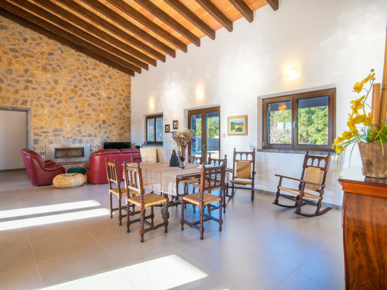 Search and Stay destination Illes Balears, IB - Spain from AU$ 457. Bellpuig