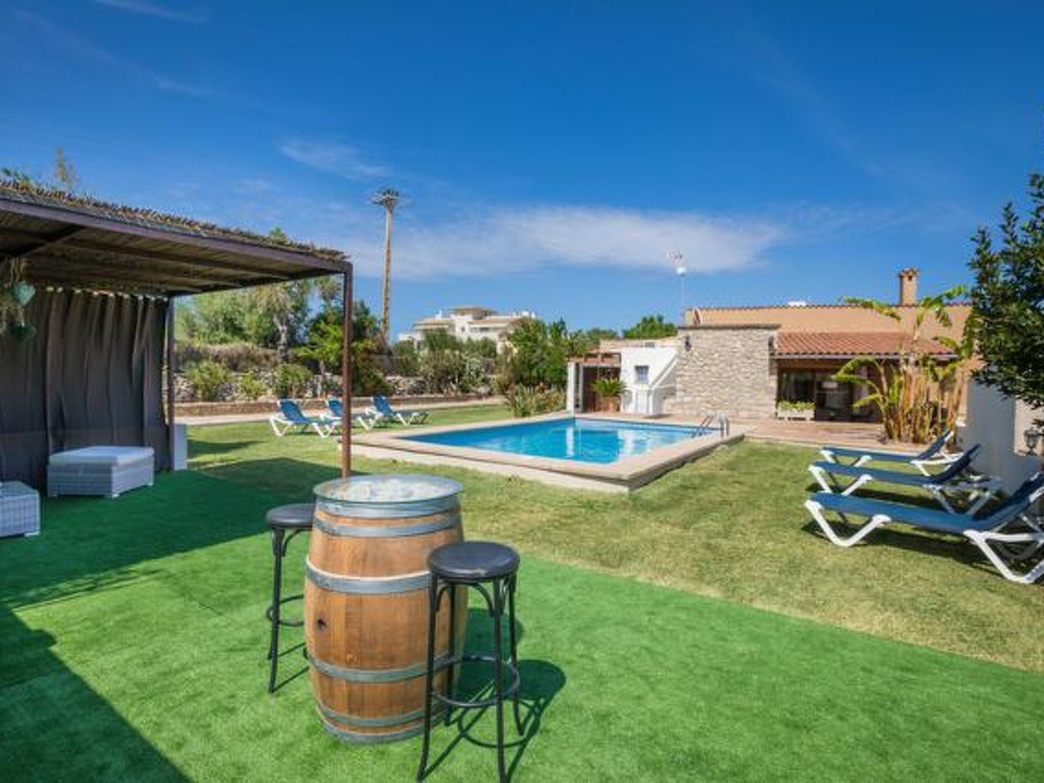 Schönes Ferienhaus in Artà mit Eigenem Pool - Buiten