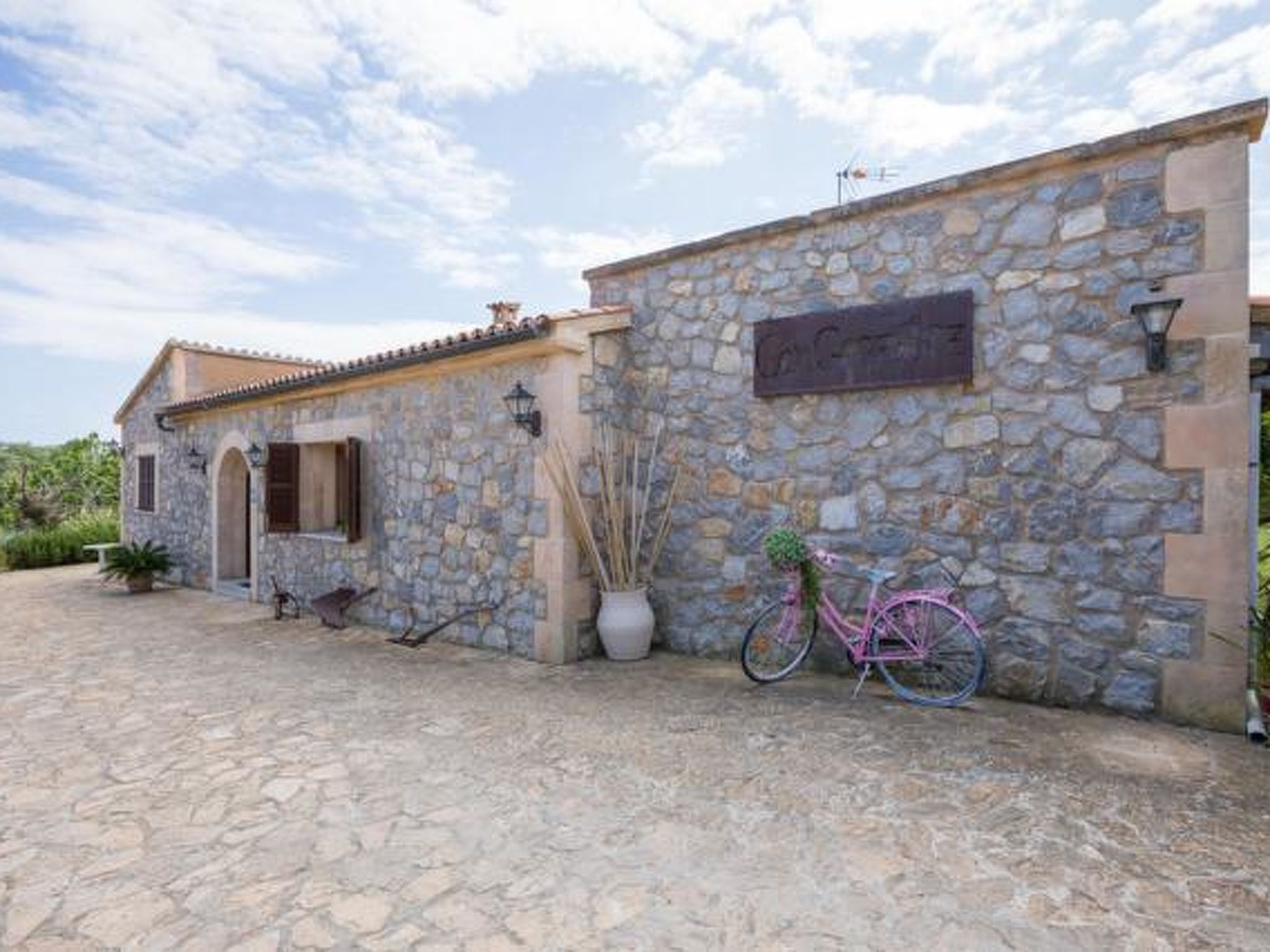 Schönes Ferienhaus in Artà mit Eigenem Pool - Buiten