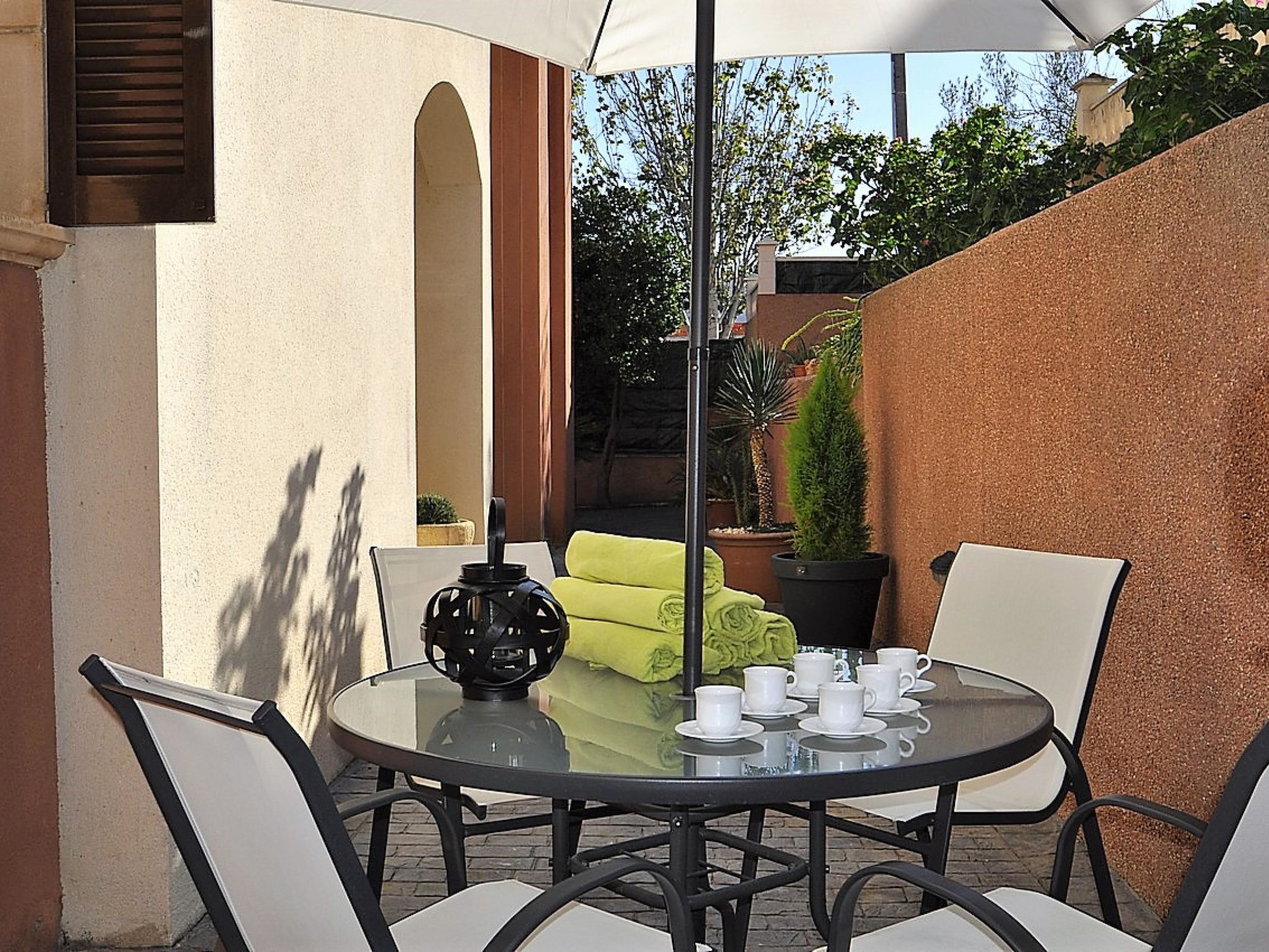 Photo of LAS COLUMNAS- Chalet al lado de la playa, wifi , piscina y bbq. Todos los publi