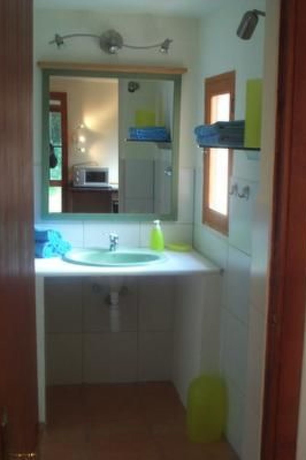 Mit Blick auf das Wasser-Binnen